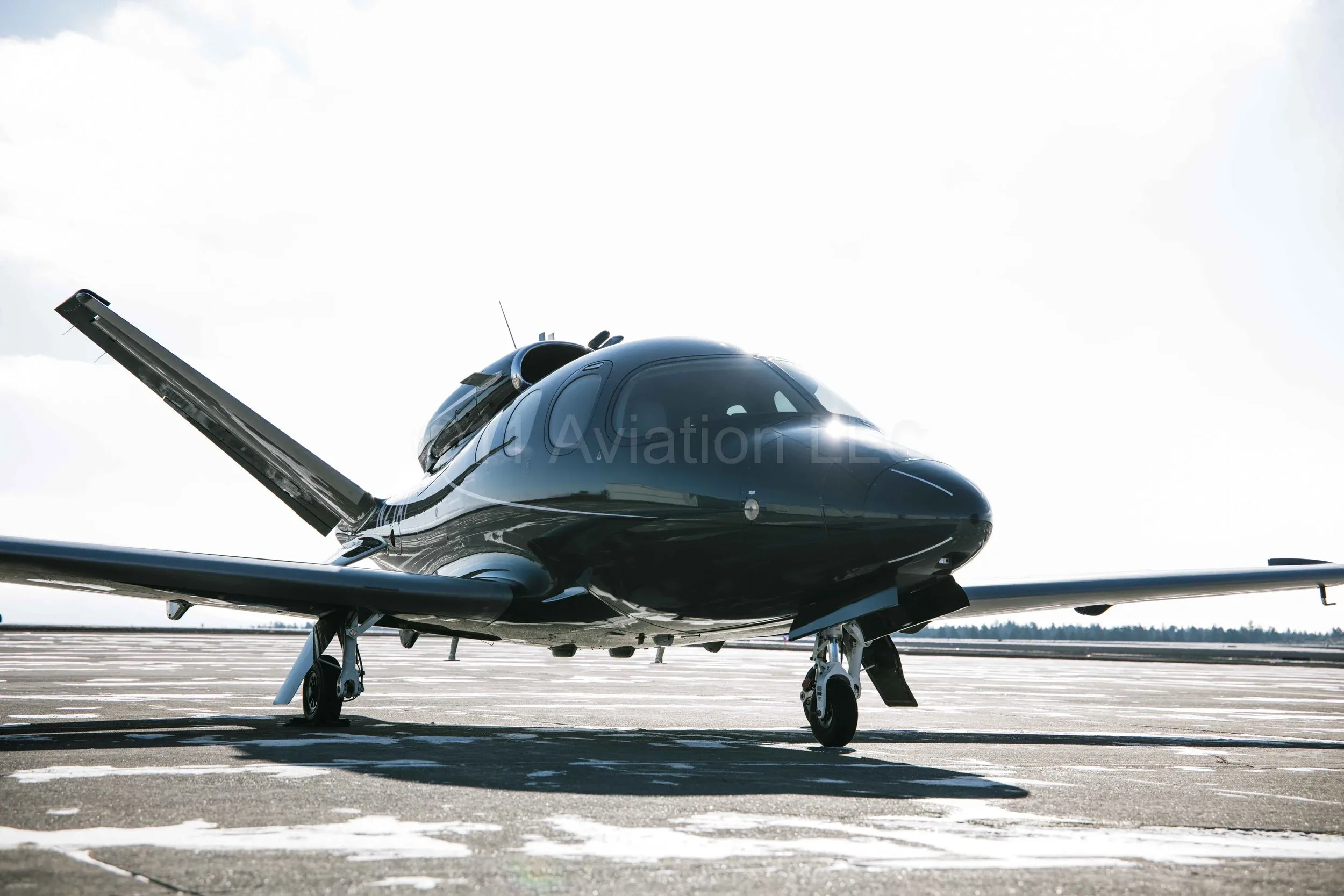 Exterior view of a 2021 Cirrus SF50 Vision Jet G2+ Arrivée Edition, N21AY.
