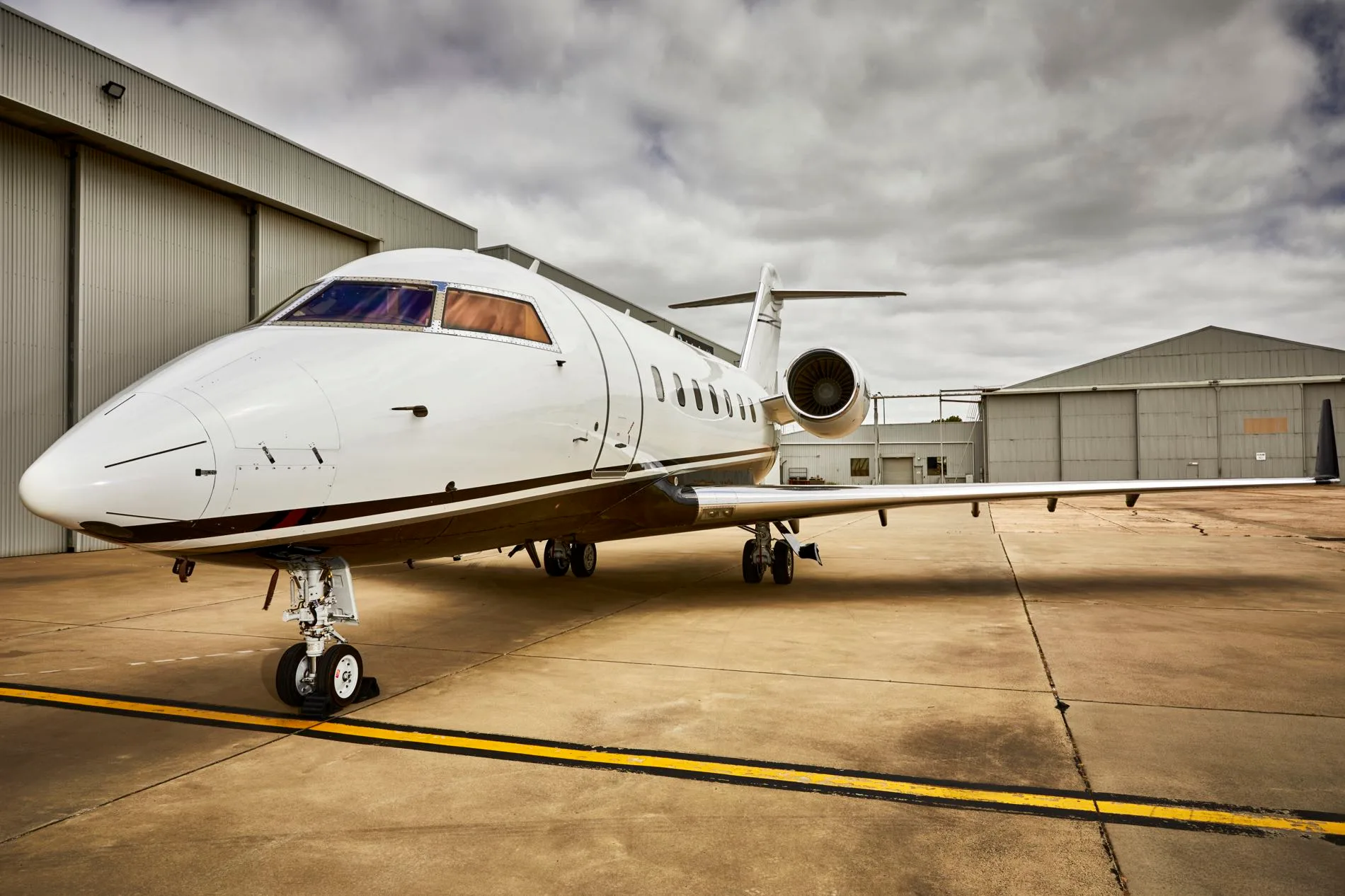 2000 Bombardier Challenger 604