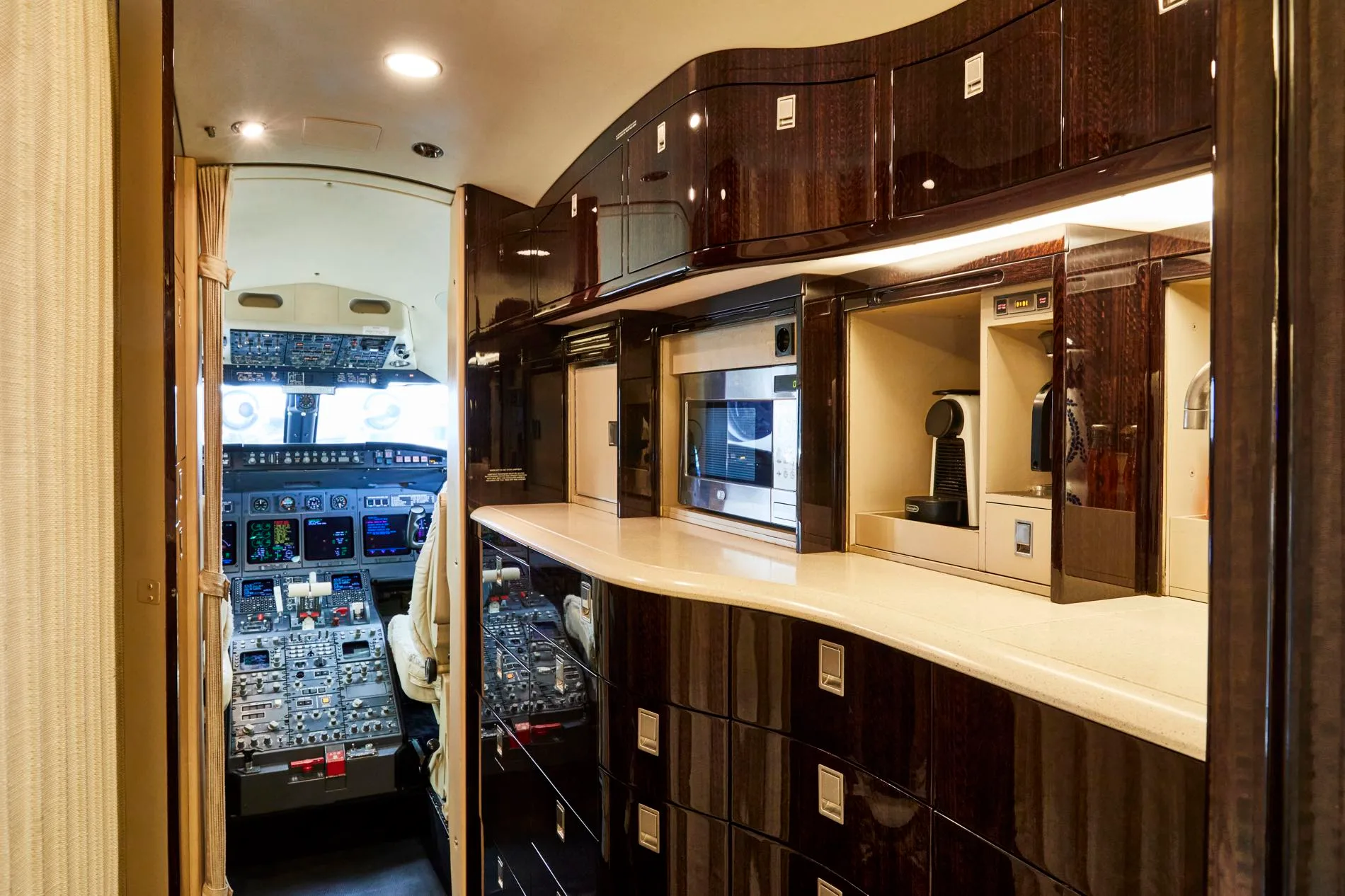 2000 Bombardier Challenger 604