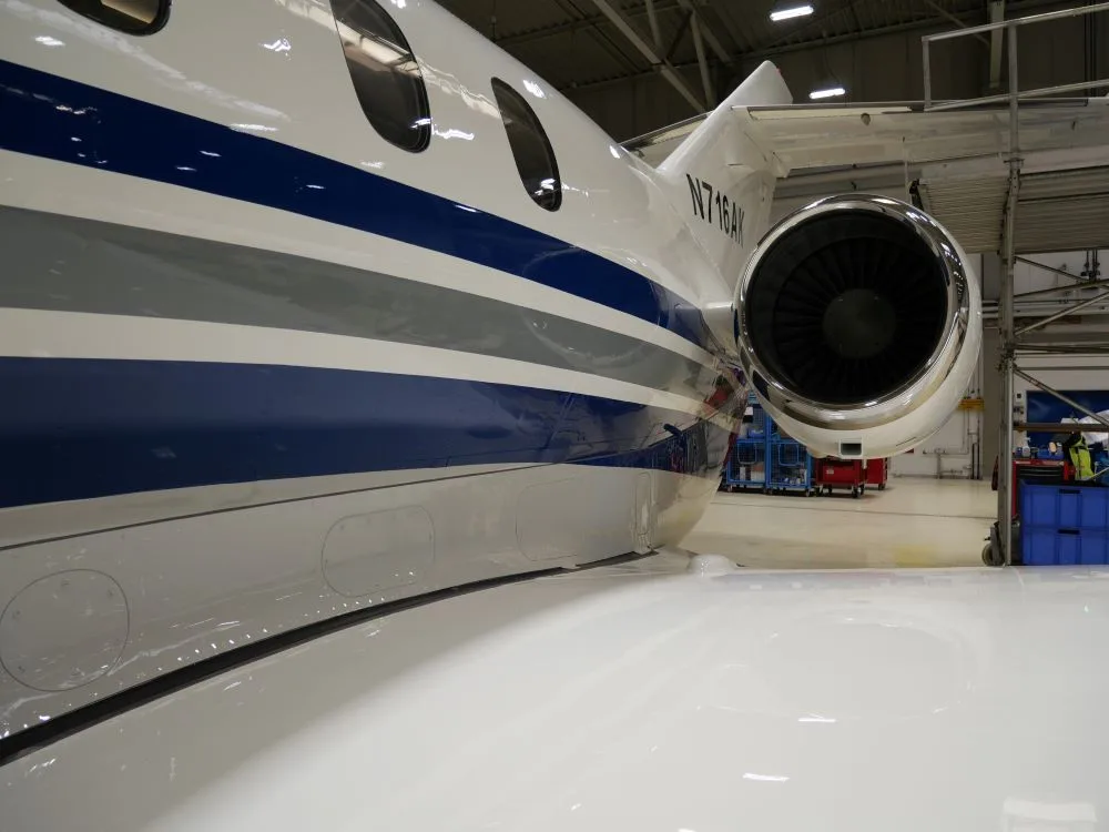 Exterior view of a 2005 Hawker 800XP.