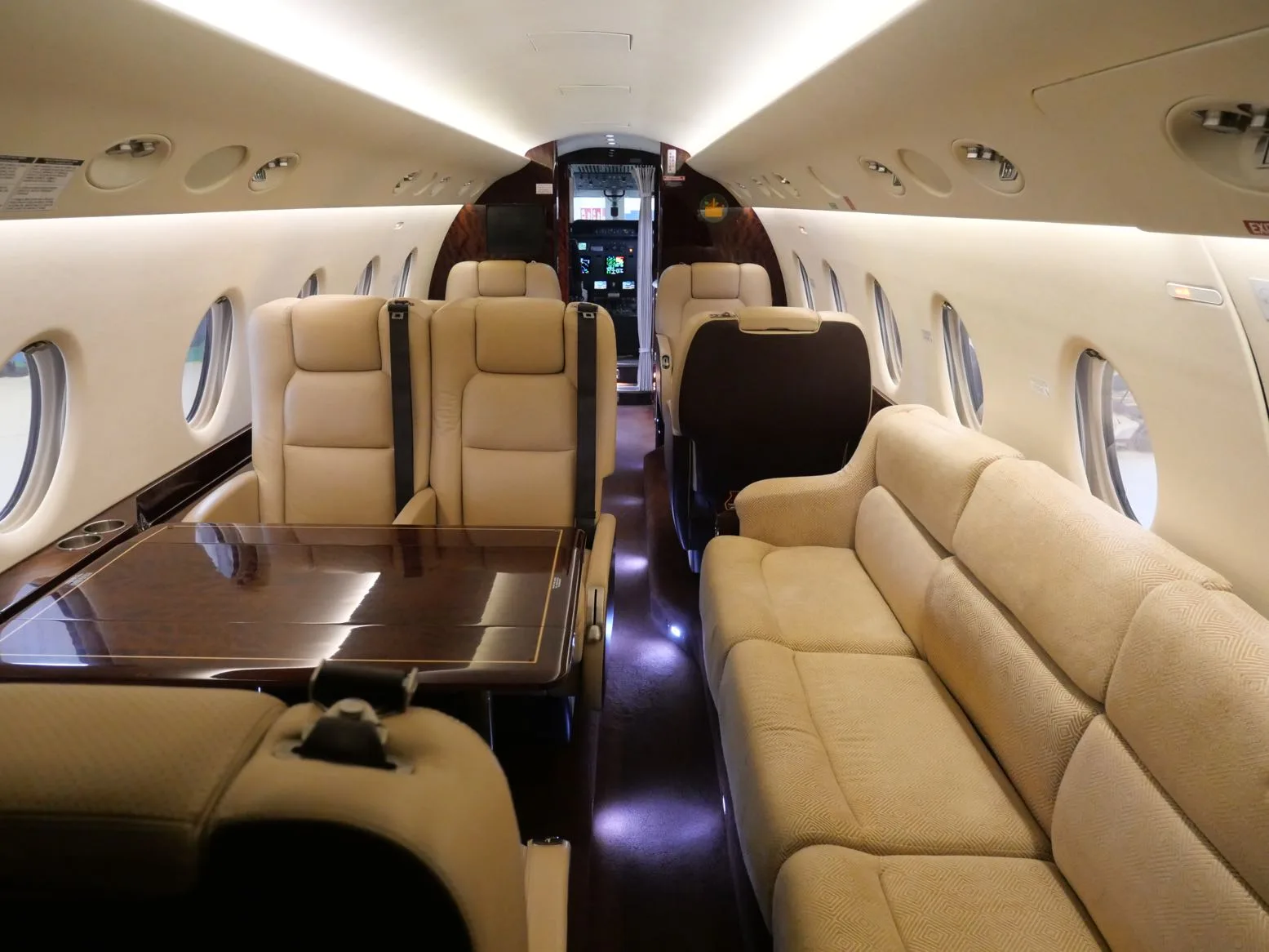 Cabin interior of a 2006 Gulfstream G200.