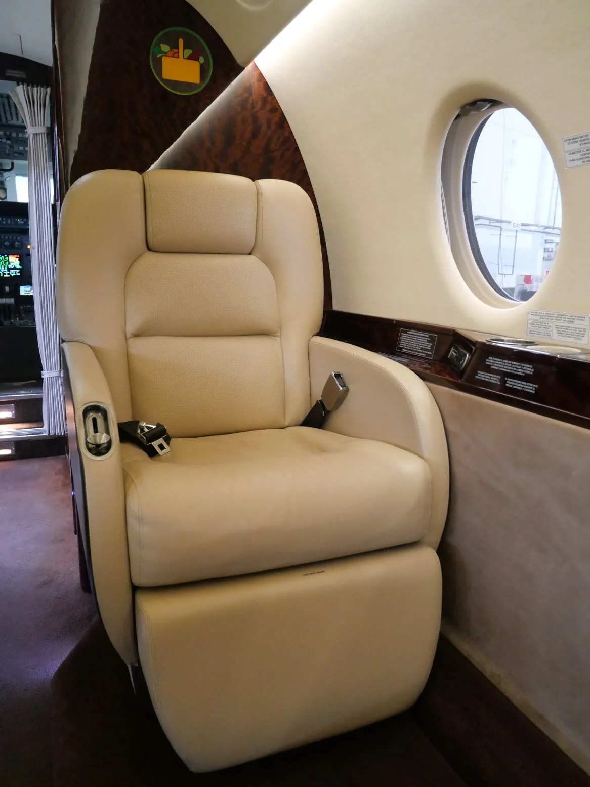 Cabin interior of a 2006 Gulfstream G200.