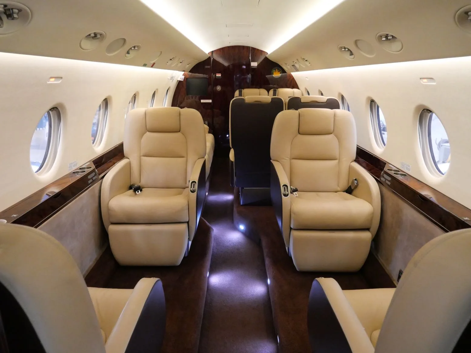 Cabin interior of a 2006 Gulfstream G200.