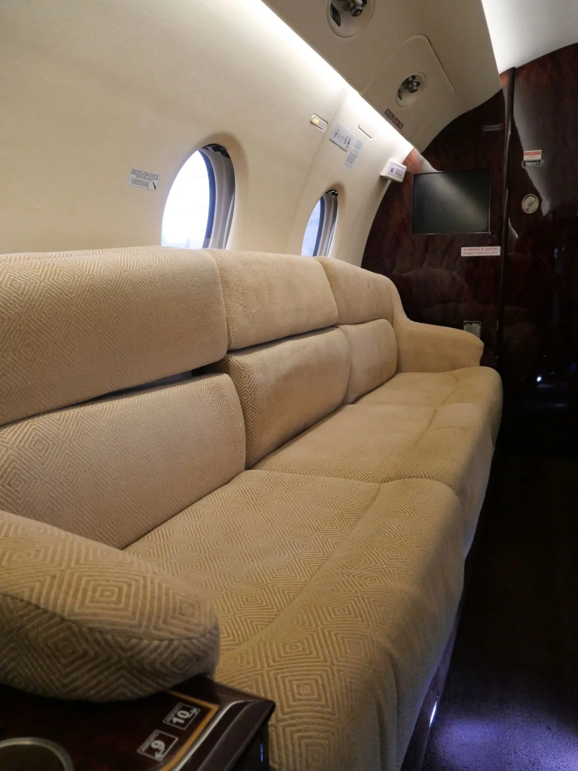 Cabin interior of a 2006 Gulfstream G200.