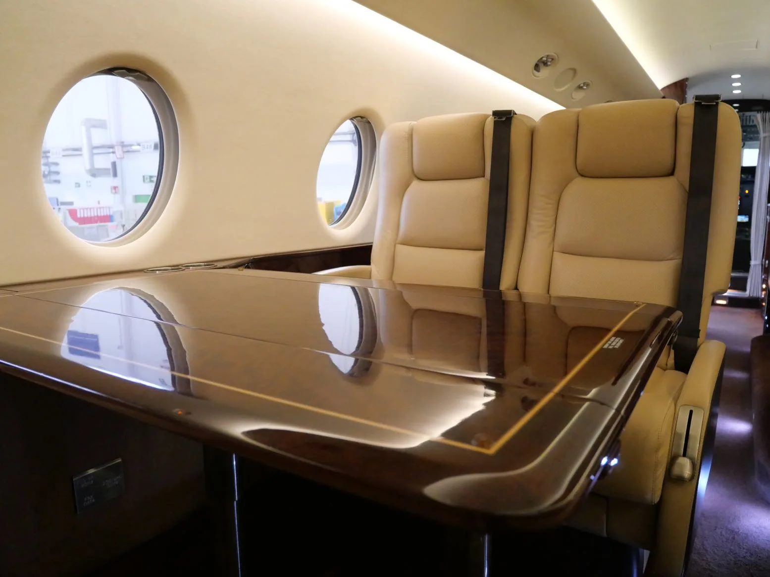 Cabin interior of a 2006 Gulfstream G200.