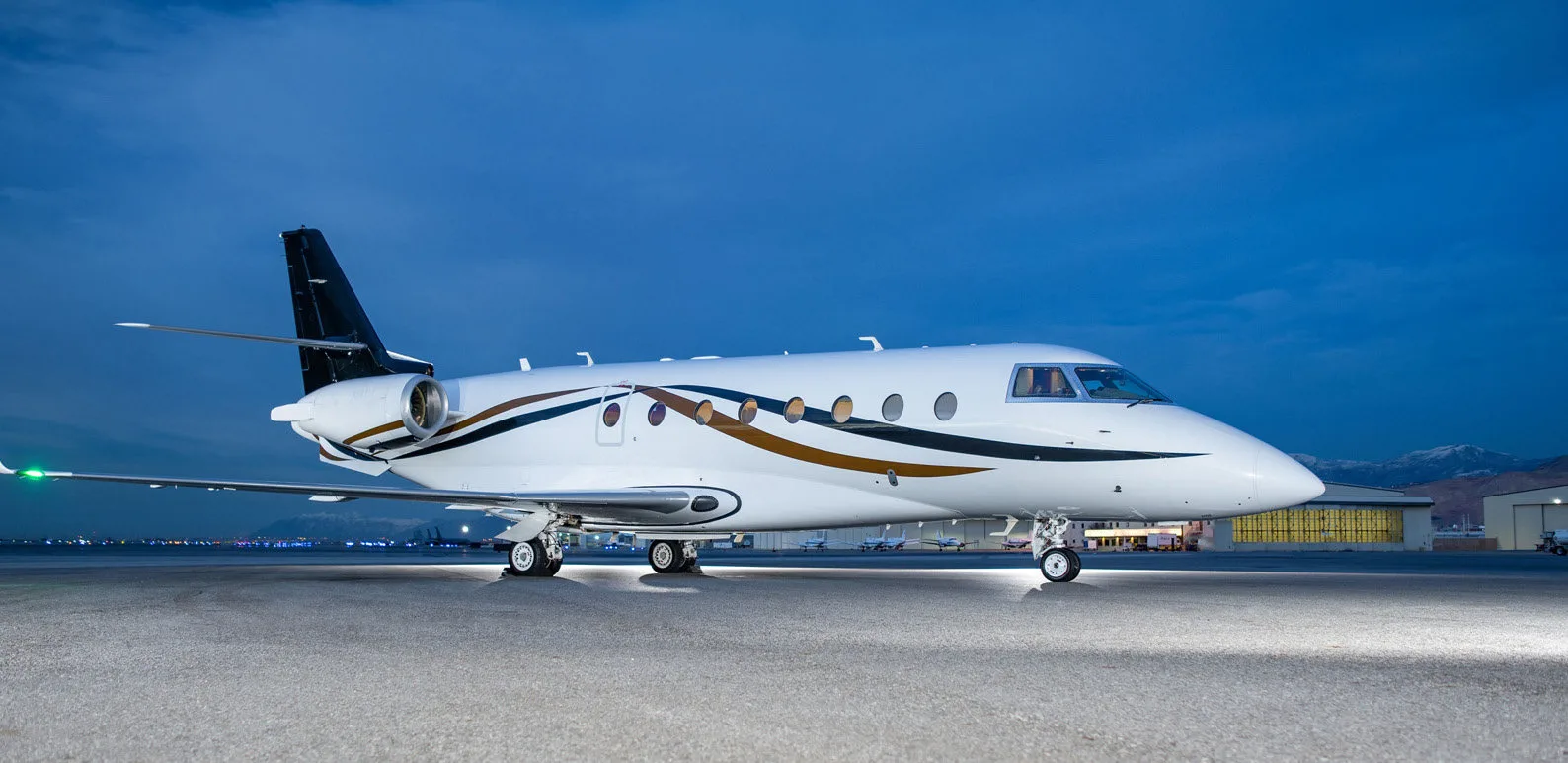 Exterior view of a 2007 Gulfstream G200.