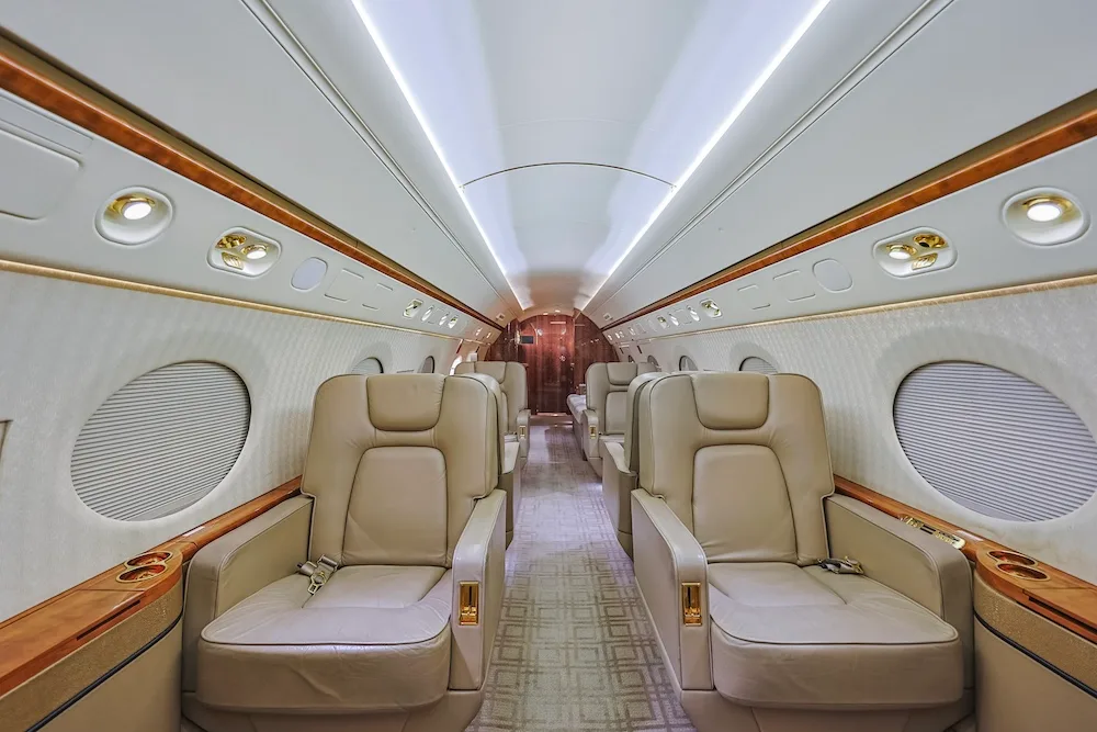 Cabin interior of a 2004 Gulfstream G450.