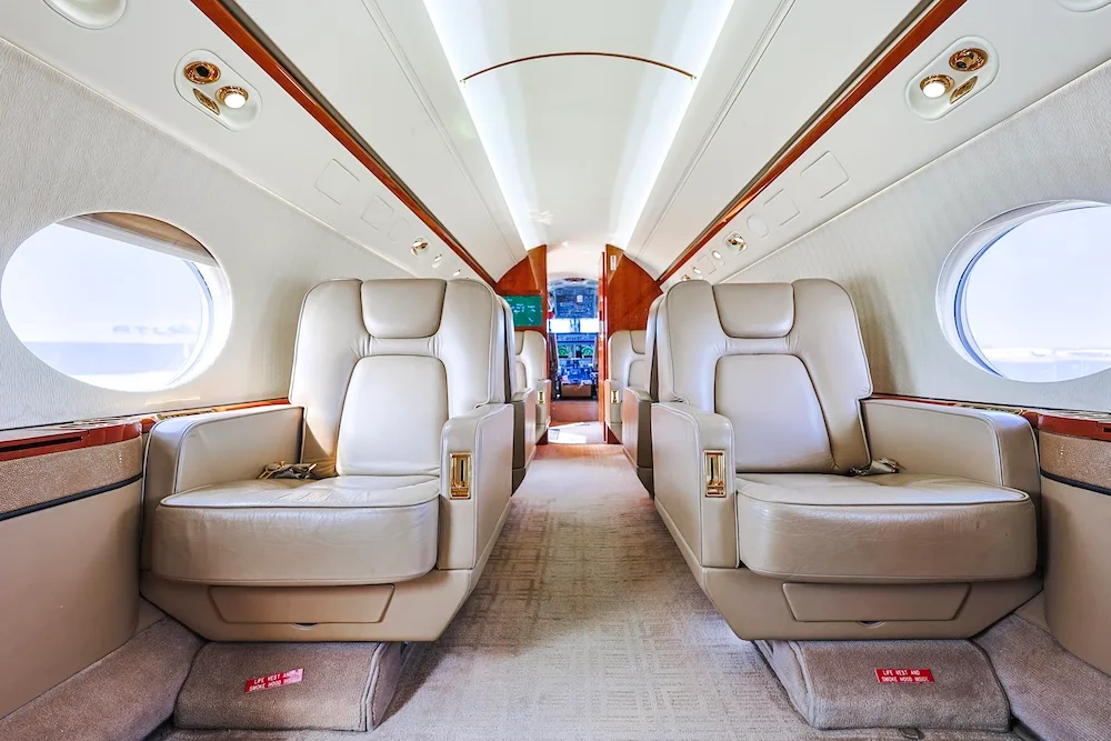 Cabin interior of a 2004 Gulfstream G450.