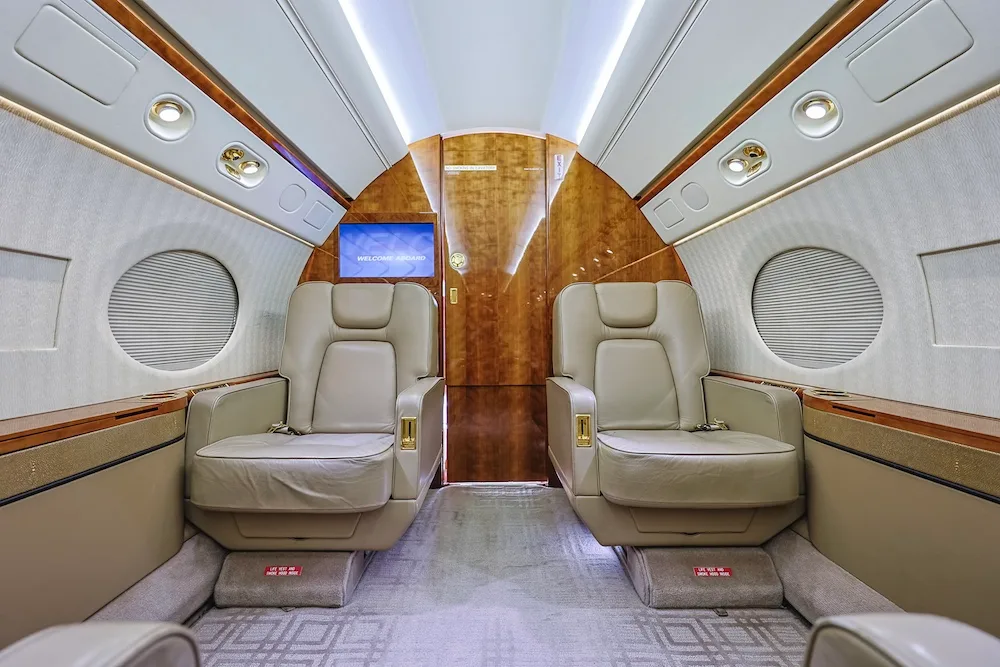 Cabin interior of a 2004 Gulfstream G450.