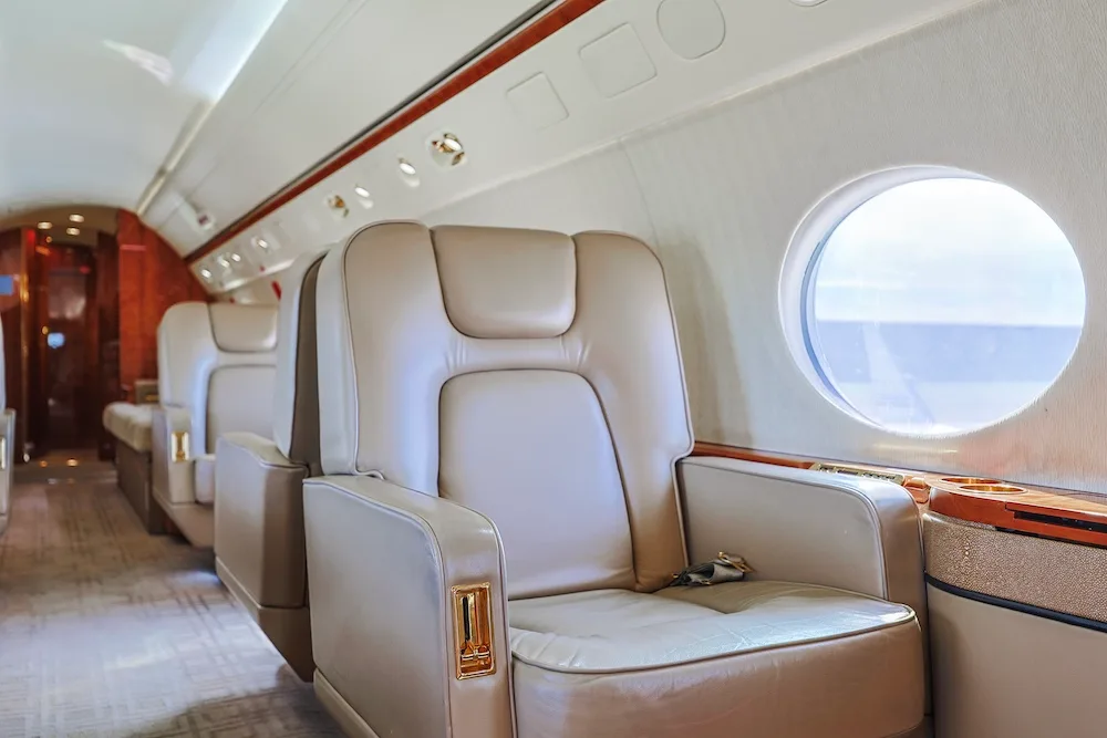 Cabin interior of a 2004 Gulfstream G450.