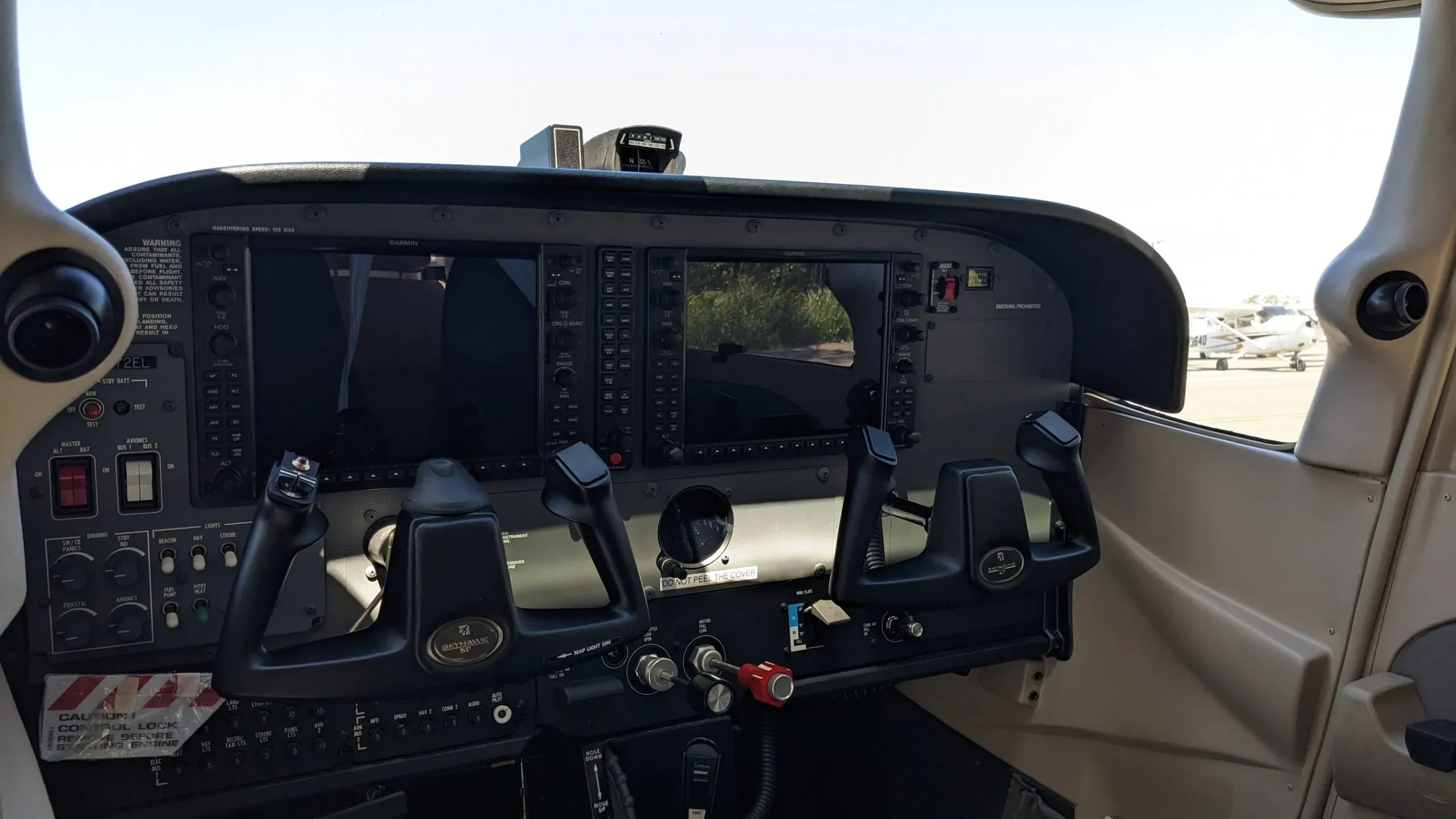 Cockpit and instrument panel of a 2023 Cessna 172S G1000.