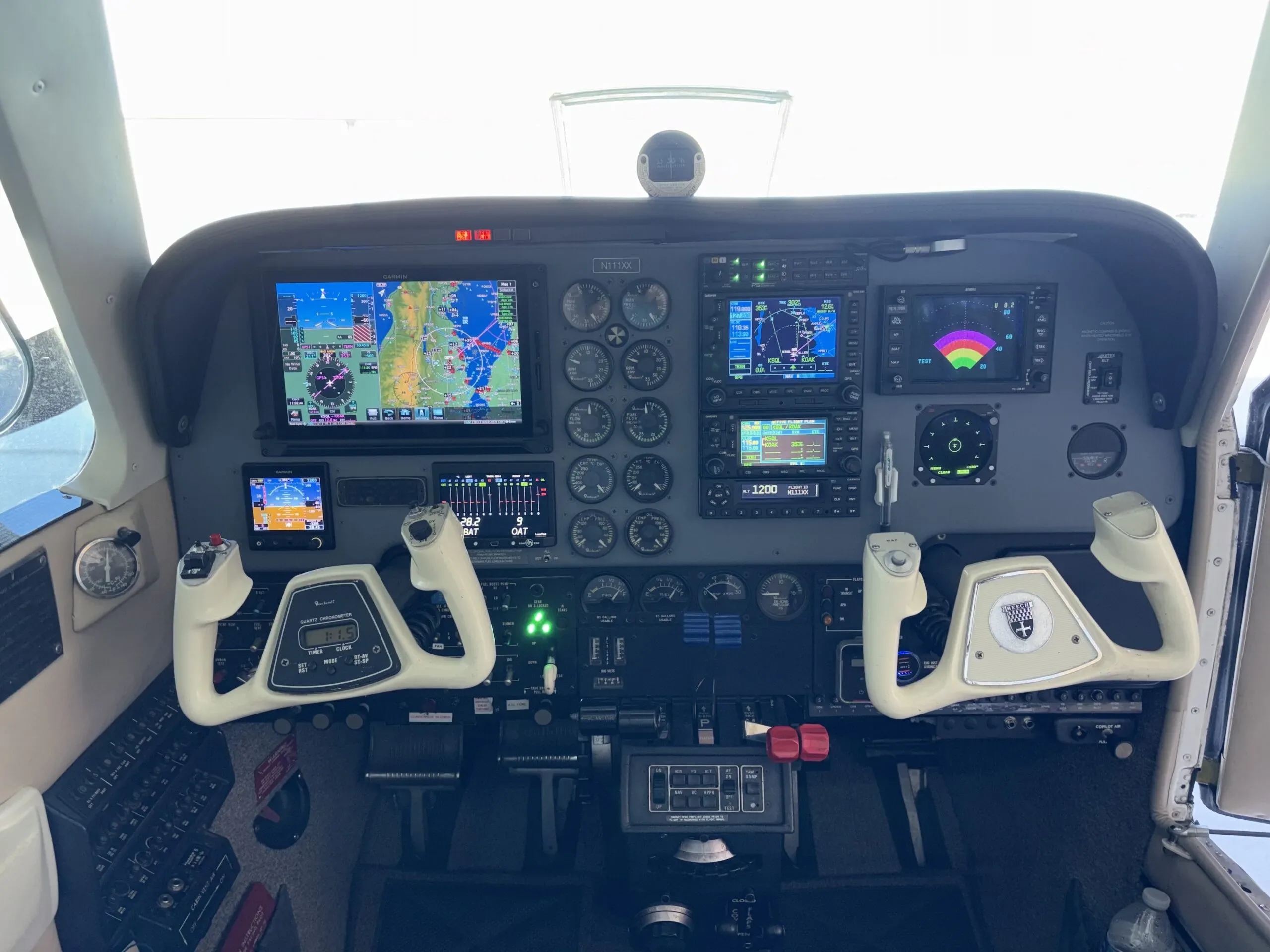 Cockpit and instrument panel of a 1984 Beechcraft BE 58 Baron.