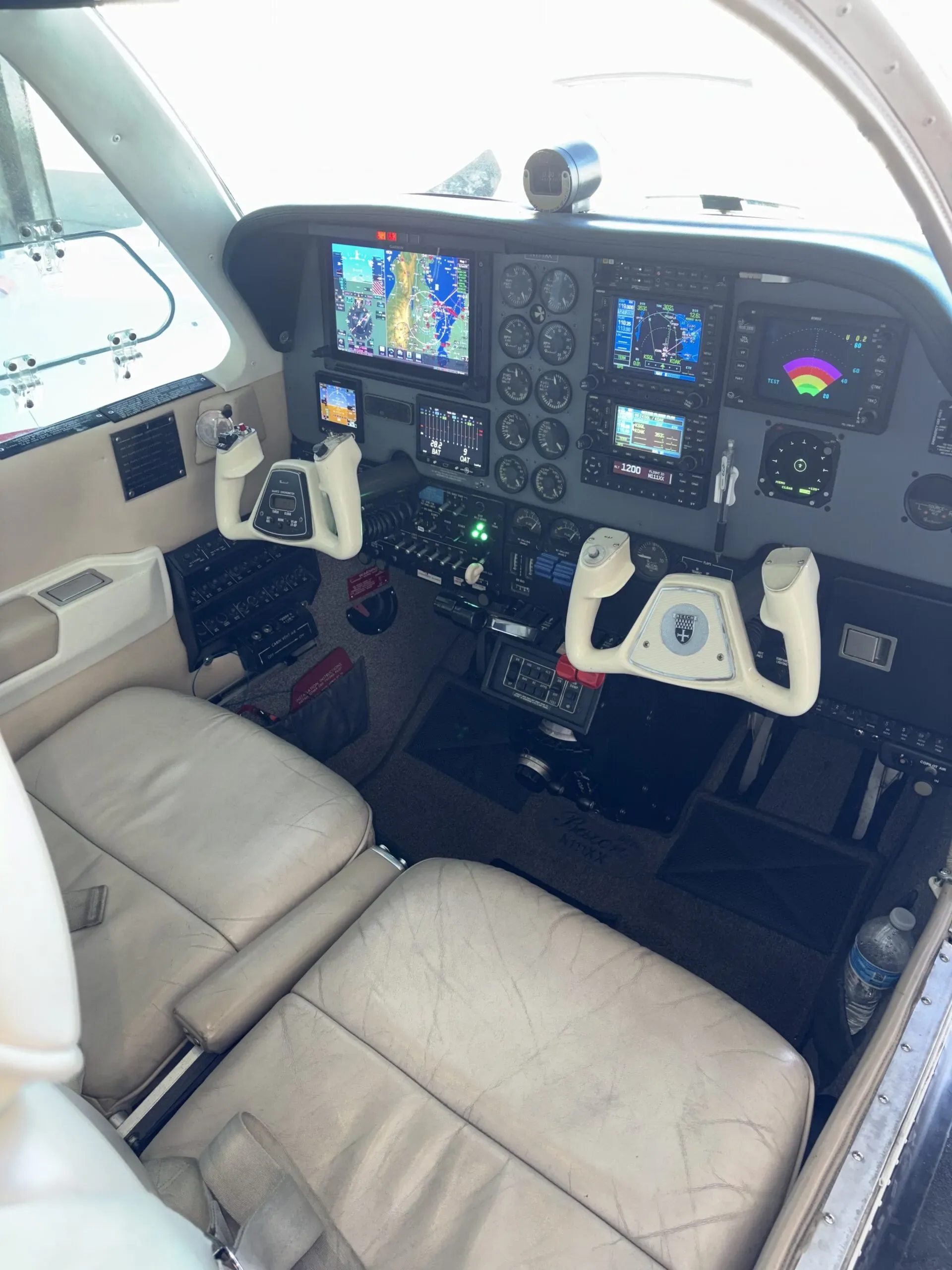 Cockpit and instrument panel of a 1984 Beechcraft BE 58 Baron.