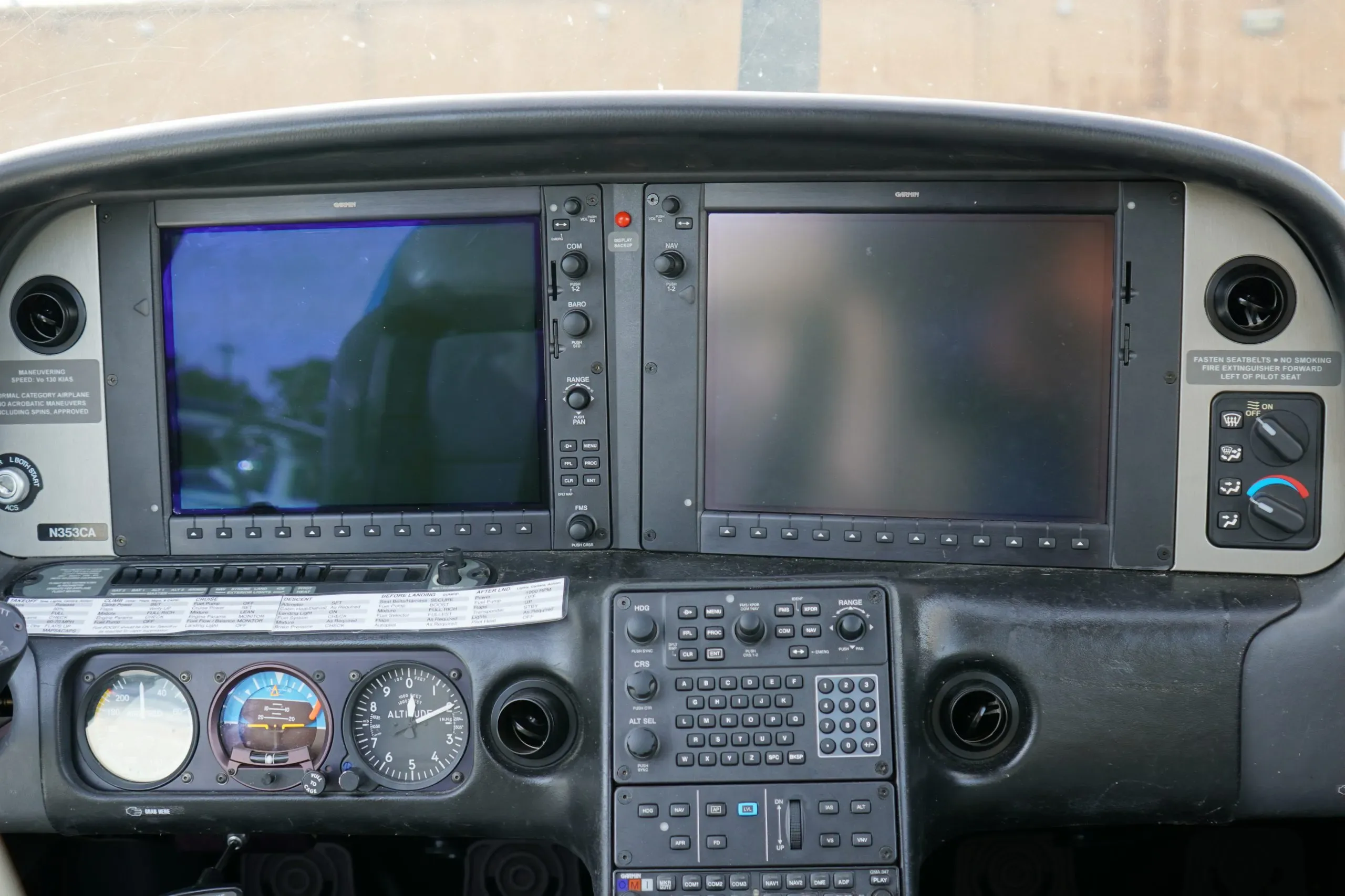 Avionics suite of a 2011 Cirrus SR20 G3.