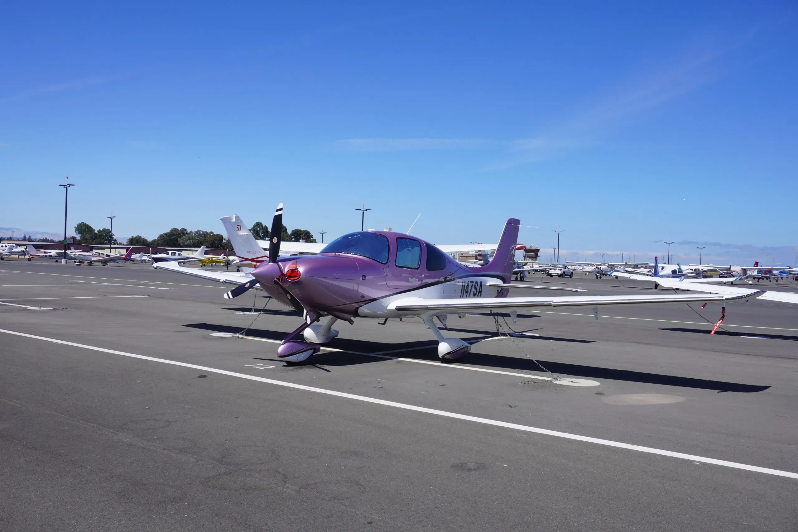 Avionics suite of a 2024 Cirrus SR22 G7.