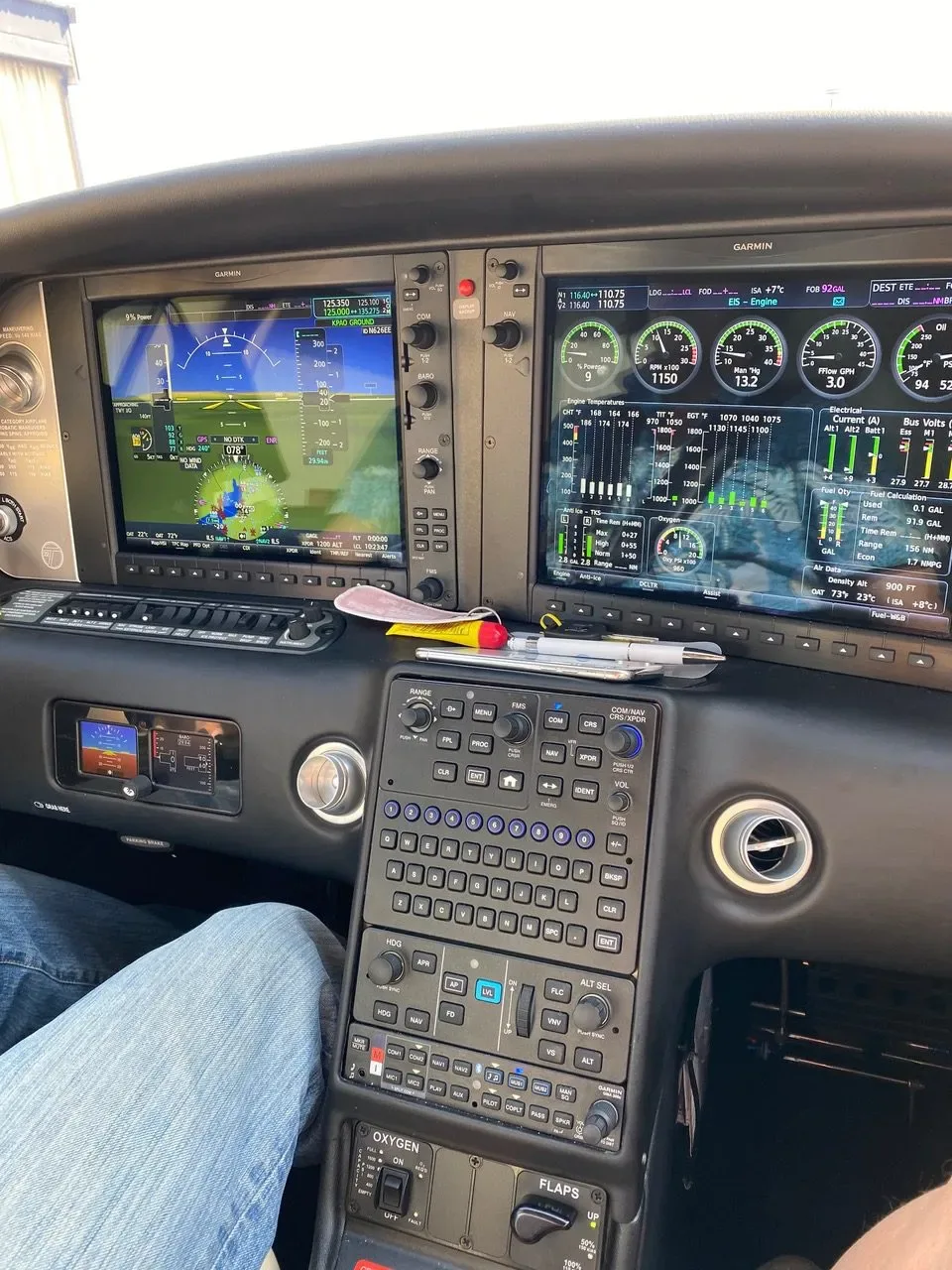 Avionics suite of a 2020 Cirrus SR22T G6.