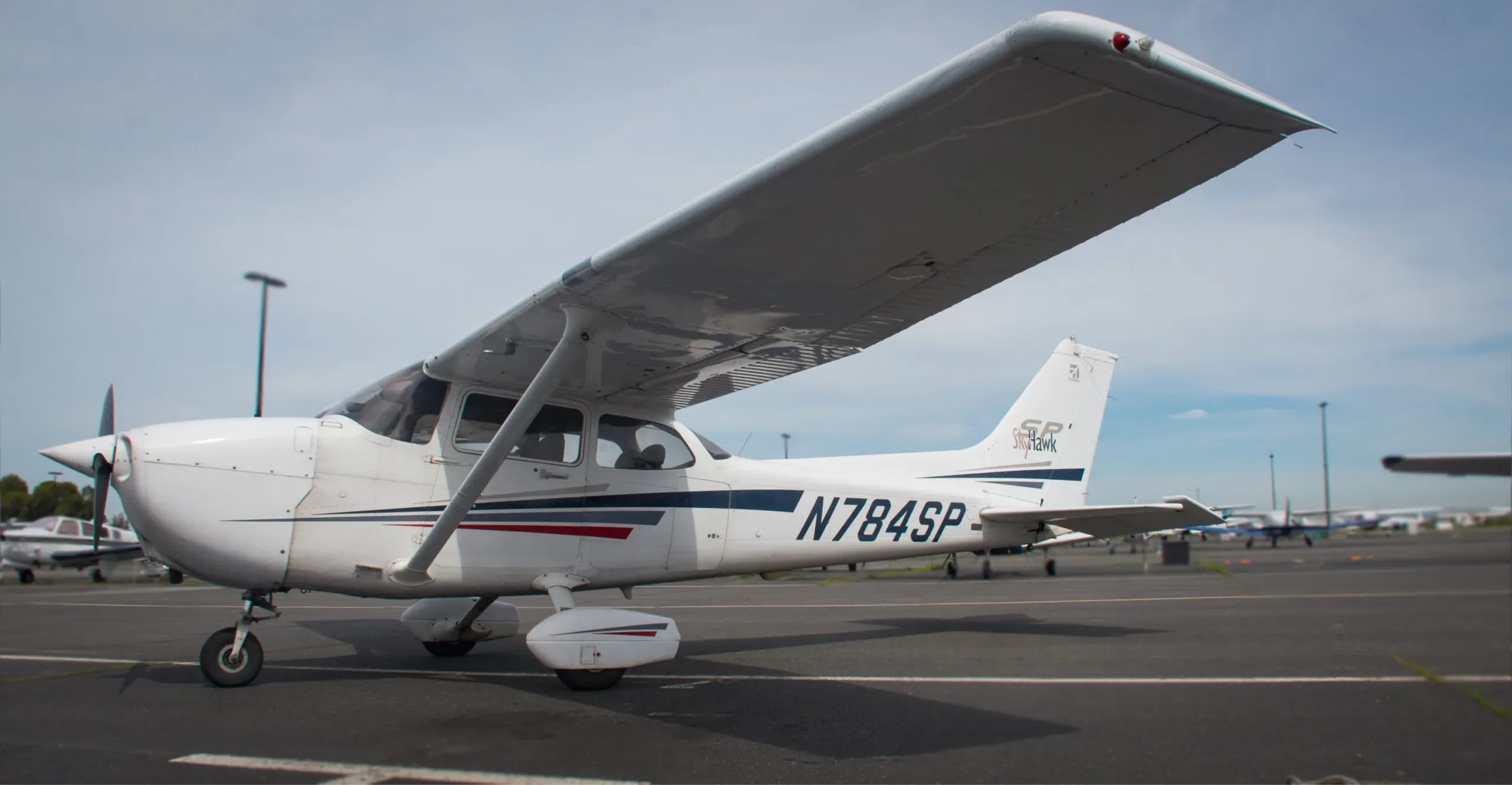 Cockpit and instrument panel of a 2001 Cessna Skyhawk 172S.