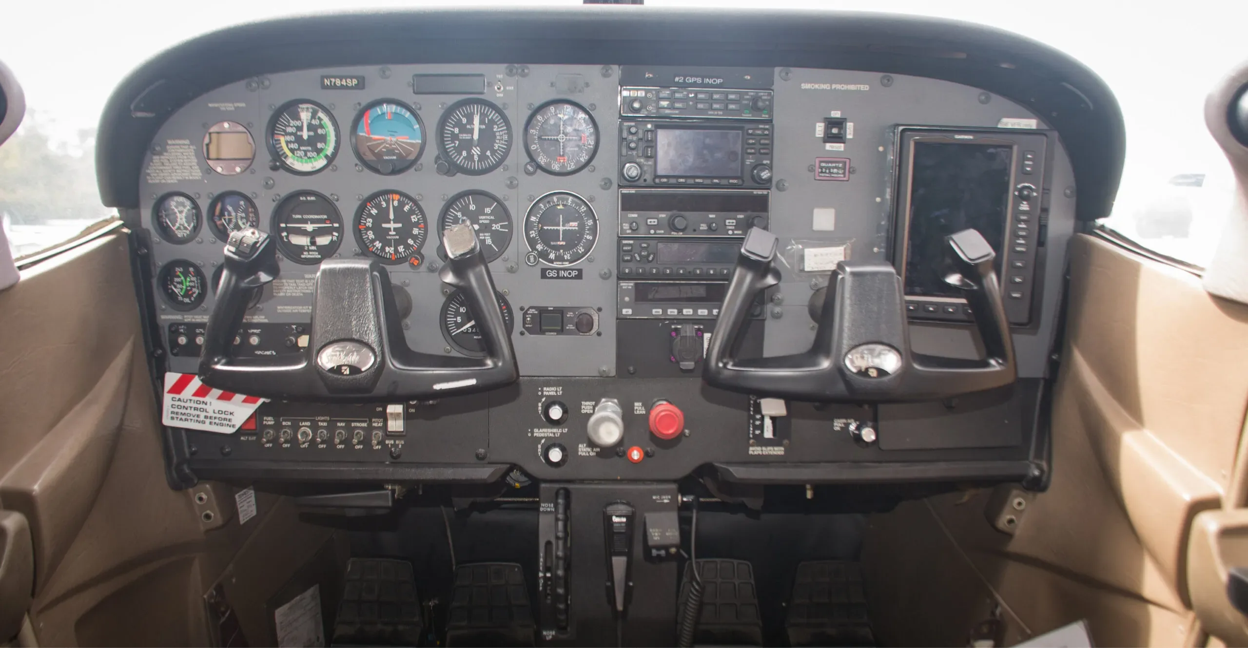 Cockpit and instrument panel of a 2001 Cessna Skyhawk 172S.
