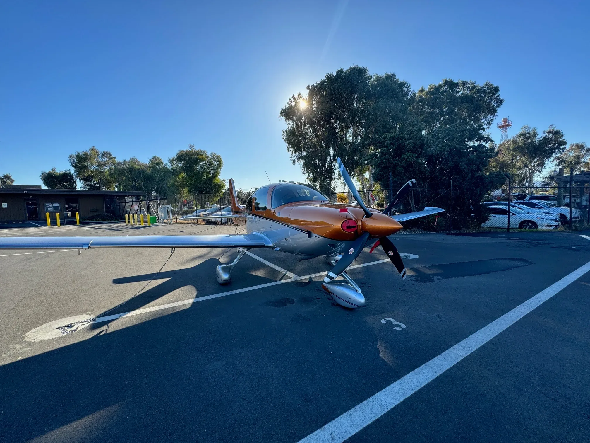 Exterior view of a 2023 Cirrus SR22T G6, N88917.