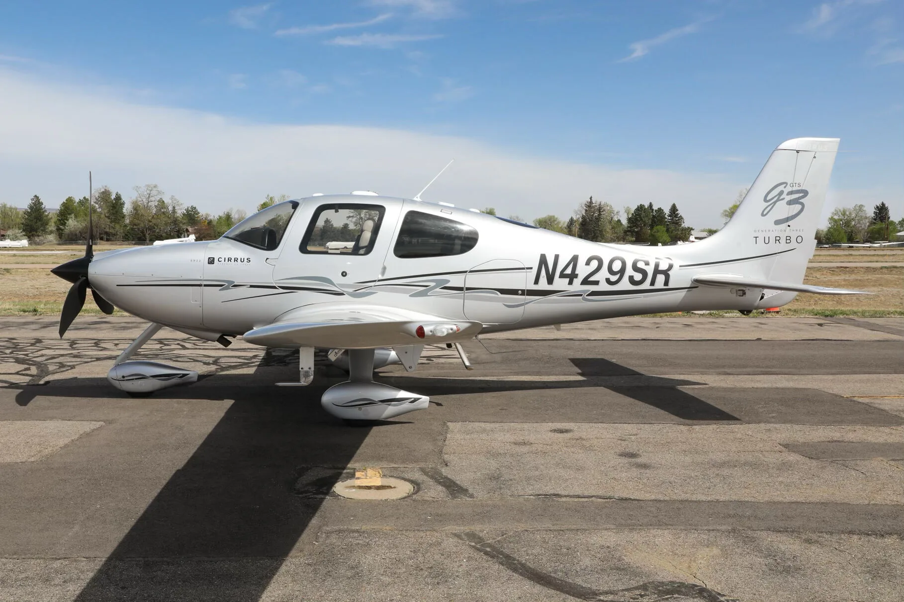 Exterior view of a 2021 Cirrus SR22-G3 Turbo GTS, N34AS.