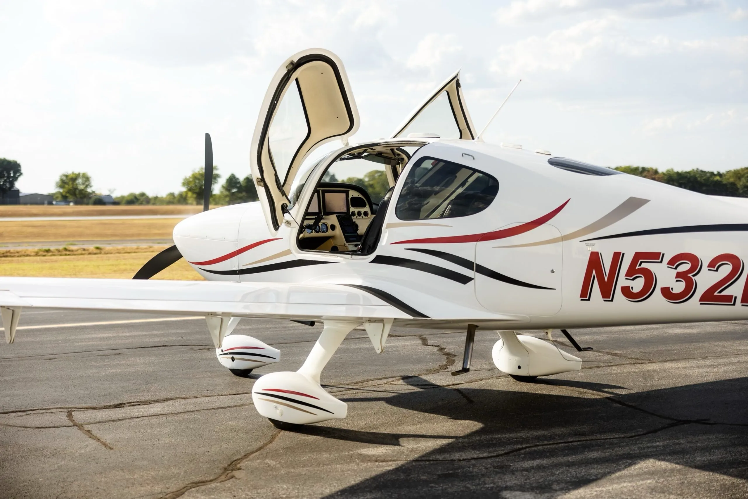 Cabin interior of a 2008 Cirrus SR20-G3 GTS.