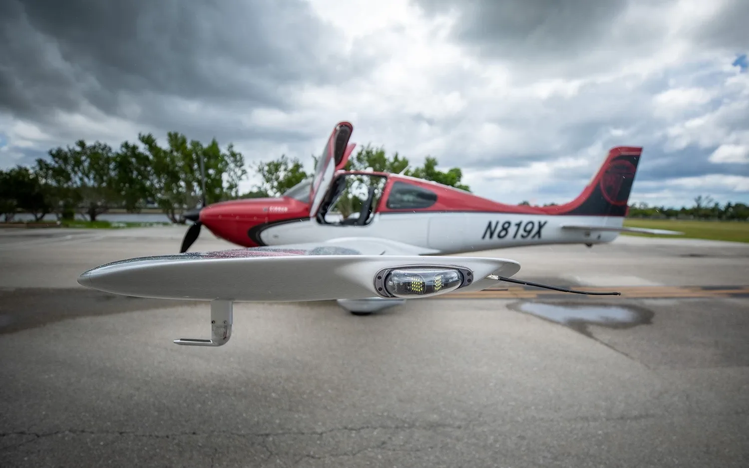 Exterior view of a Cirrus SR22, N819X.