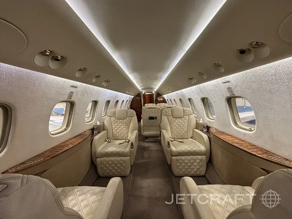 Cabin interior of a Embraer Legacy 600.