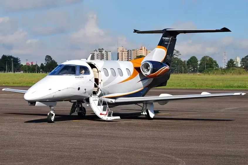 Exterior view of a Embraer Legacy 600.