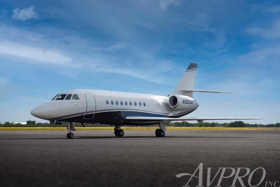 Exterior view of a Dassault Falcon 7X, N783SL.