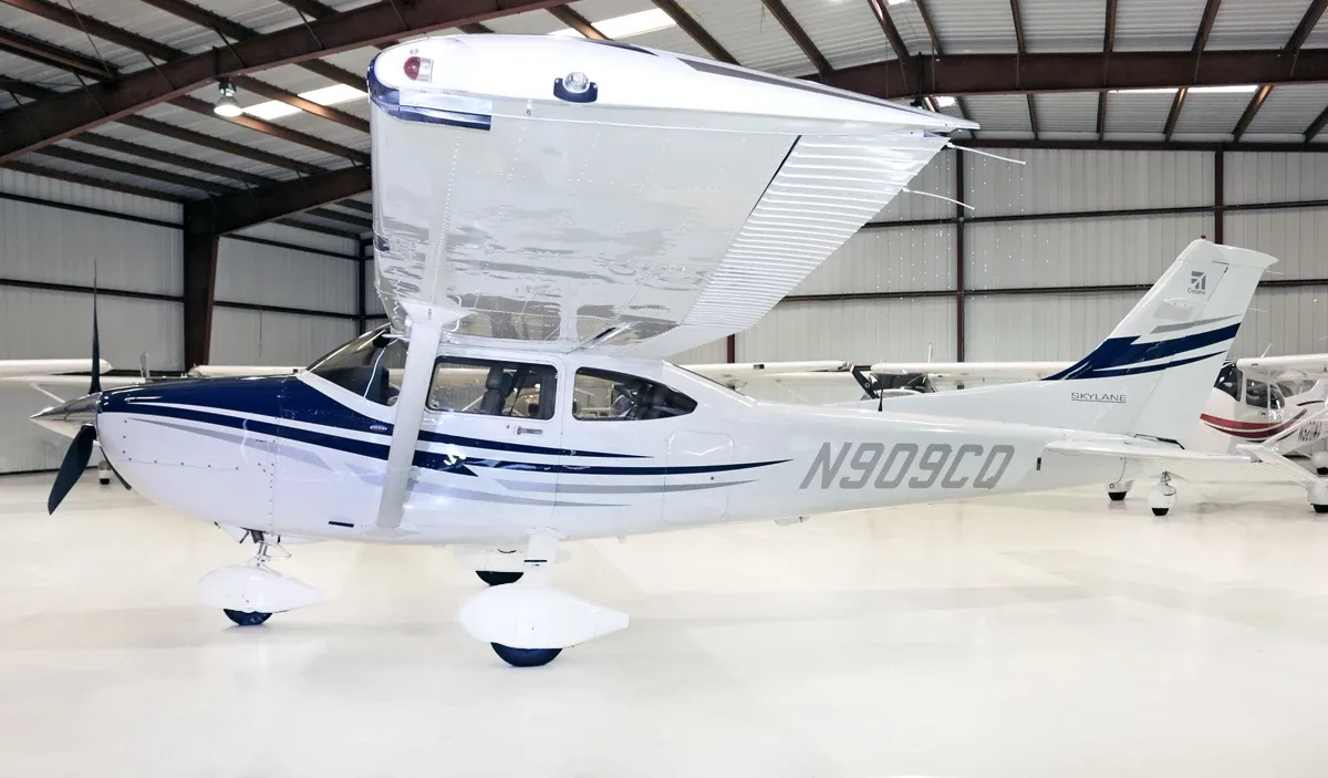 Exterior view of a Cessna Piston 182, G-ATLA.