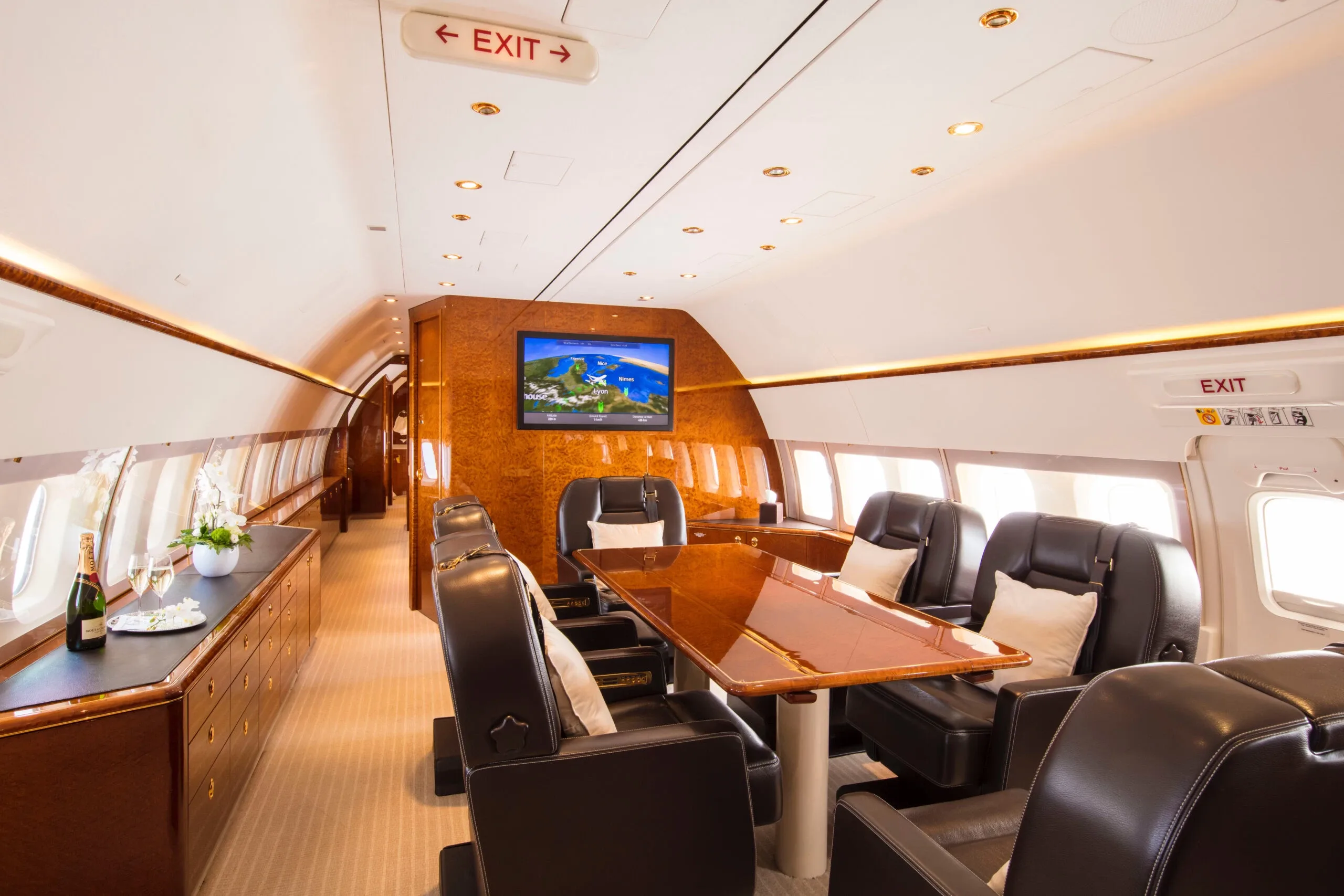 Cabin interior of a Boeing BBJ.
