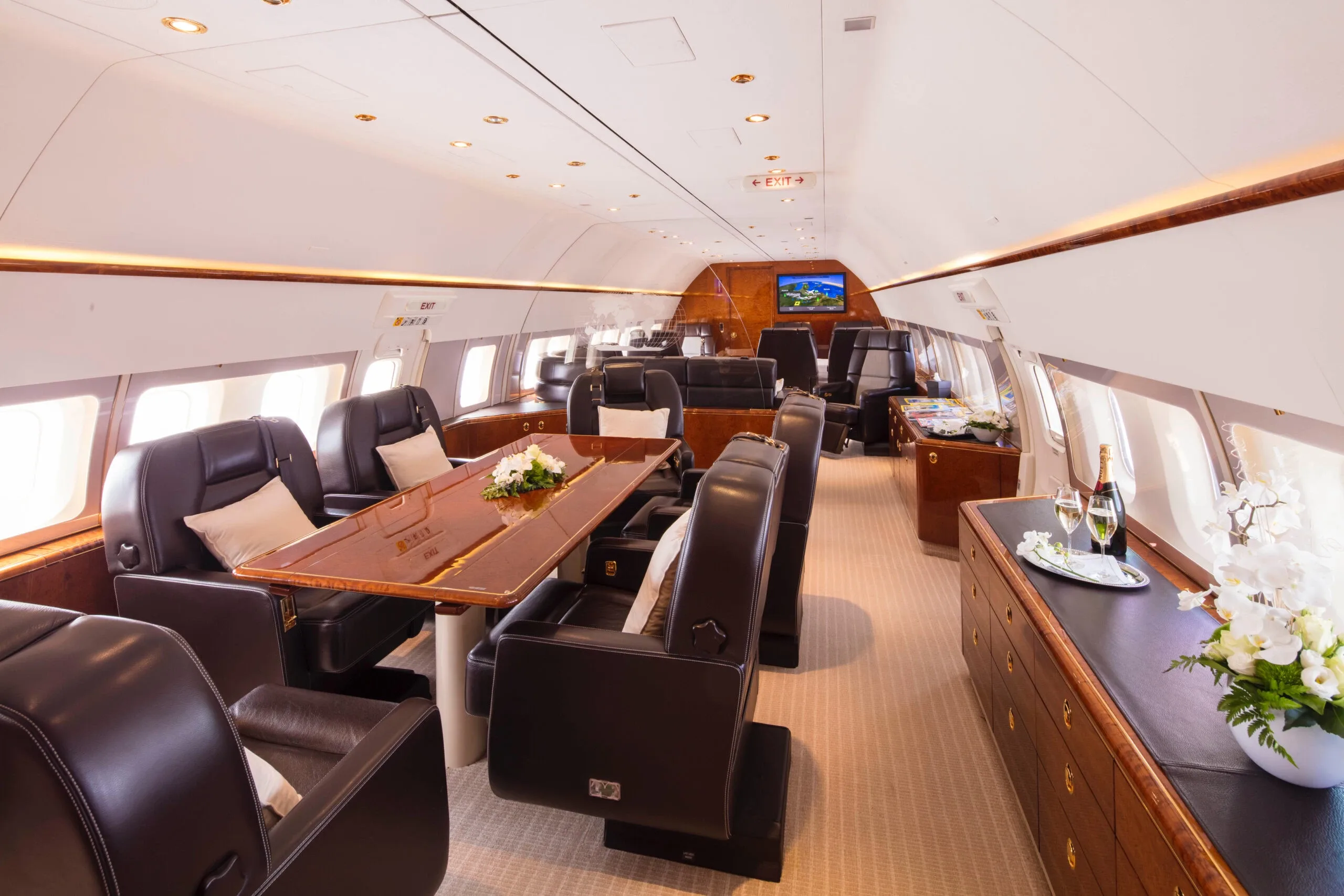 Cabin interior of a Boeing BBJ.