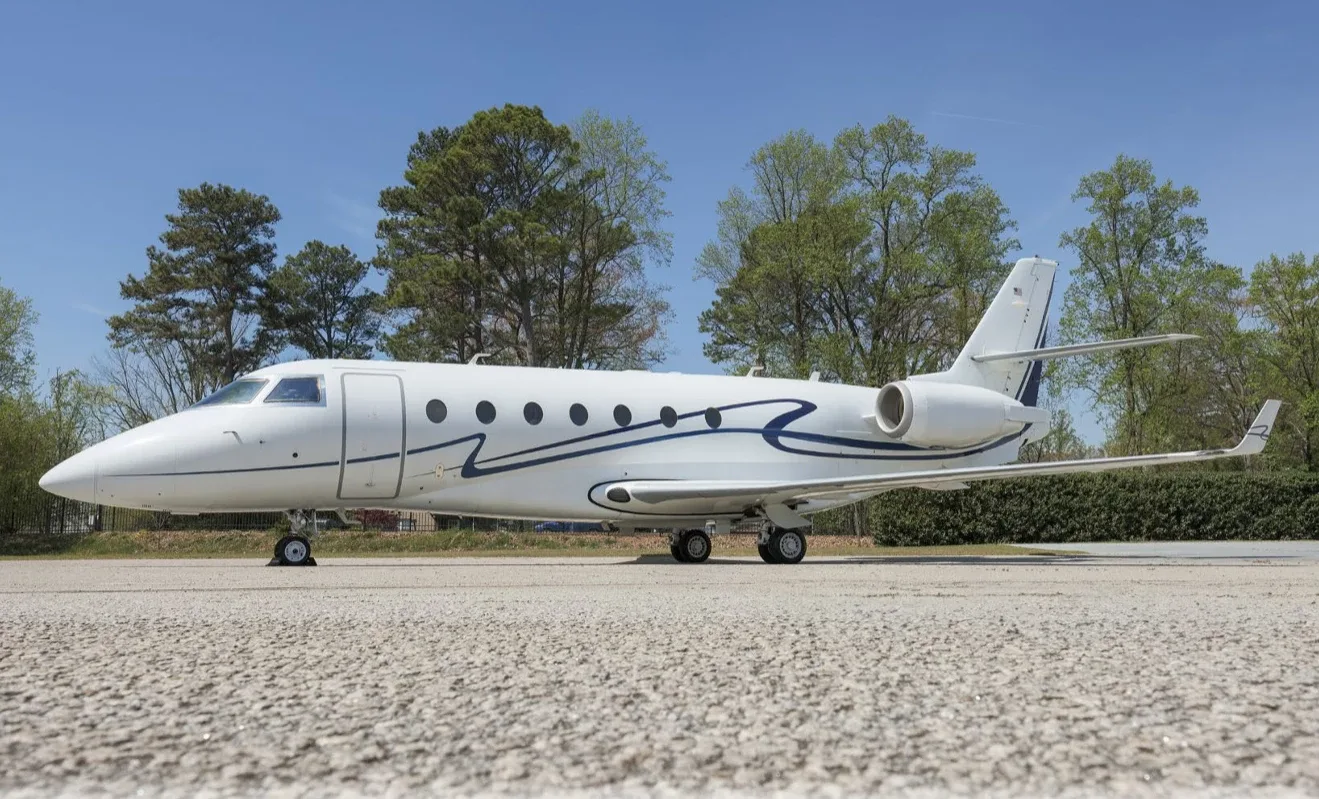 Exterior view of a Gulfstream G150.
