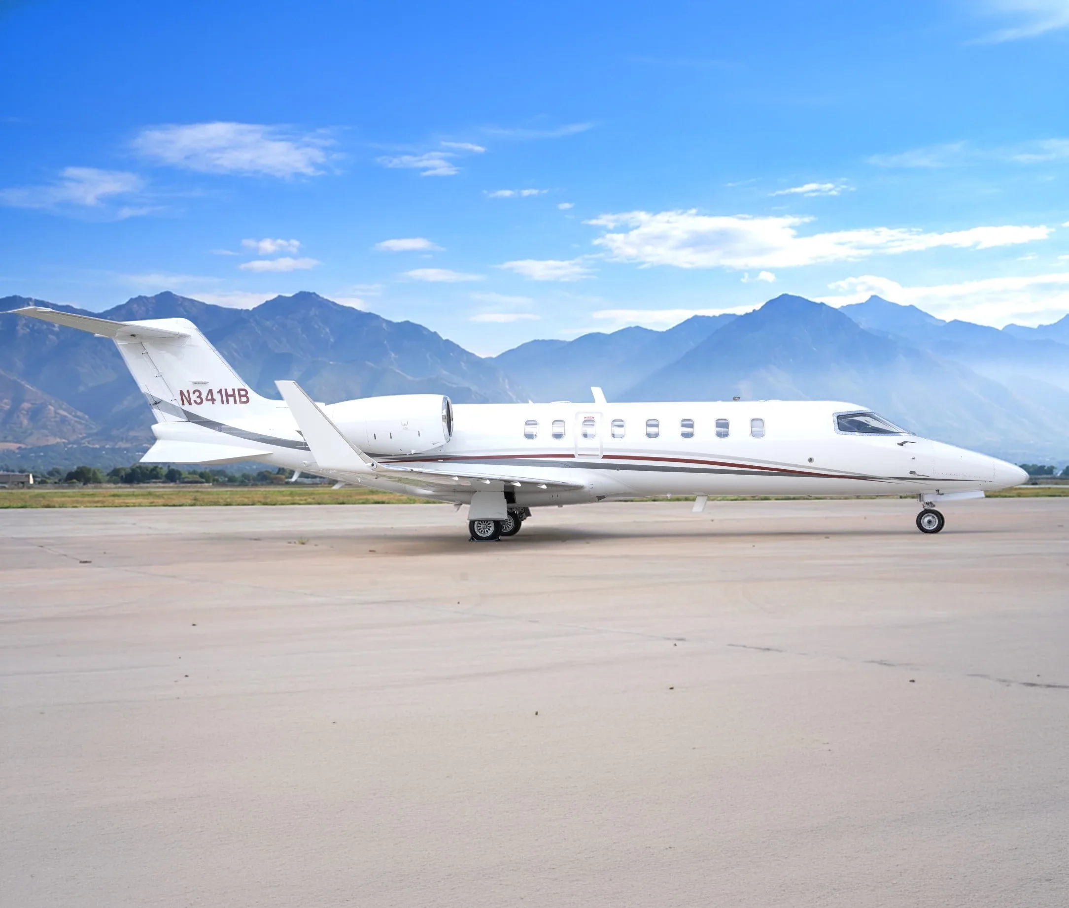 Exterior view of a Bombardier Learjet 45, N341HB.