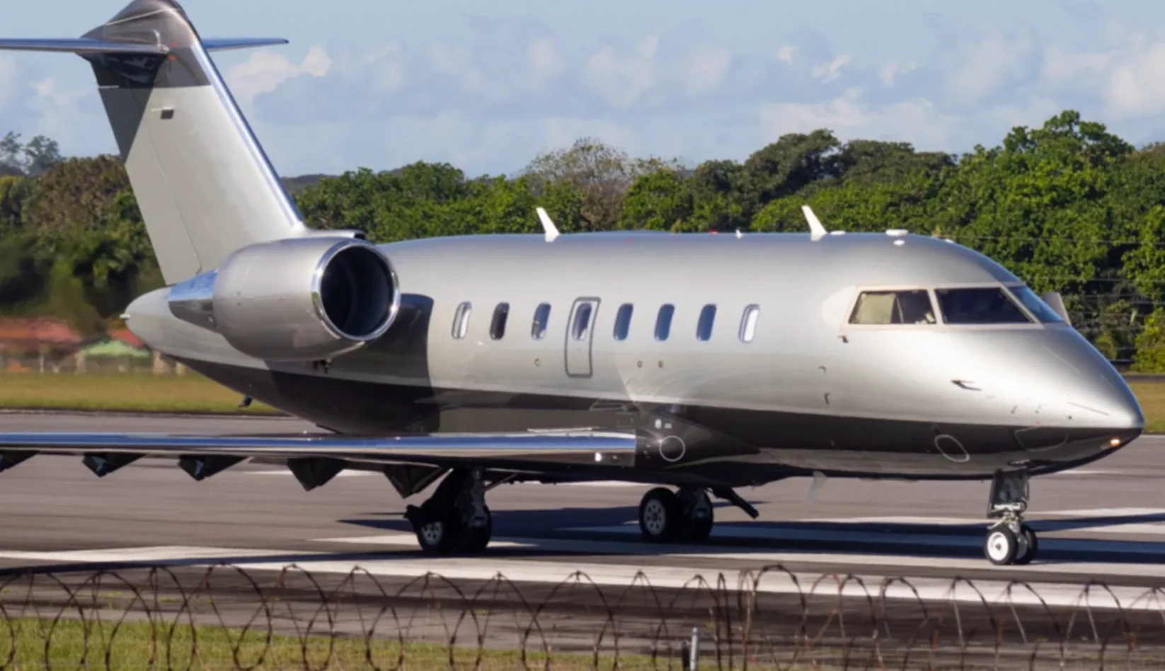 Bombardier Challenger 605