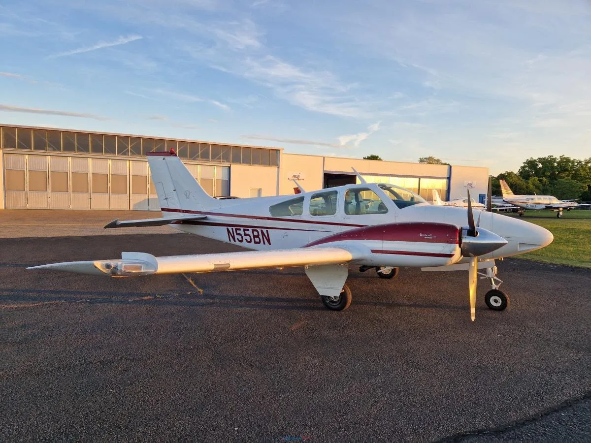 Exterior view of a Beechcraft Twin Piston Baron 55, N55BN.