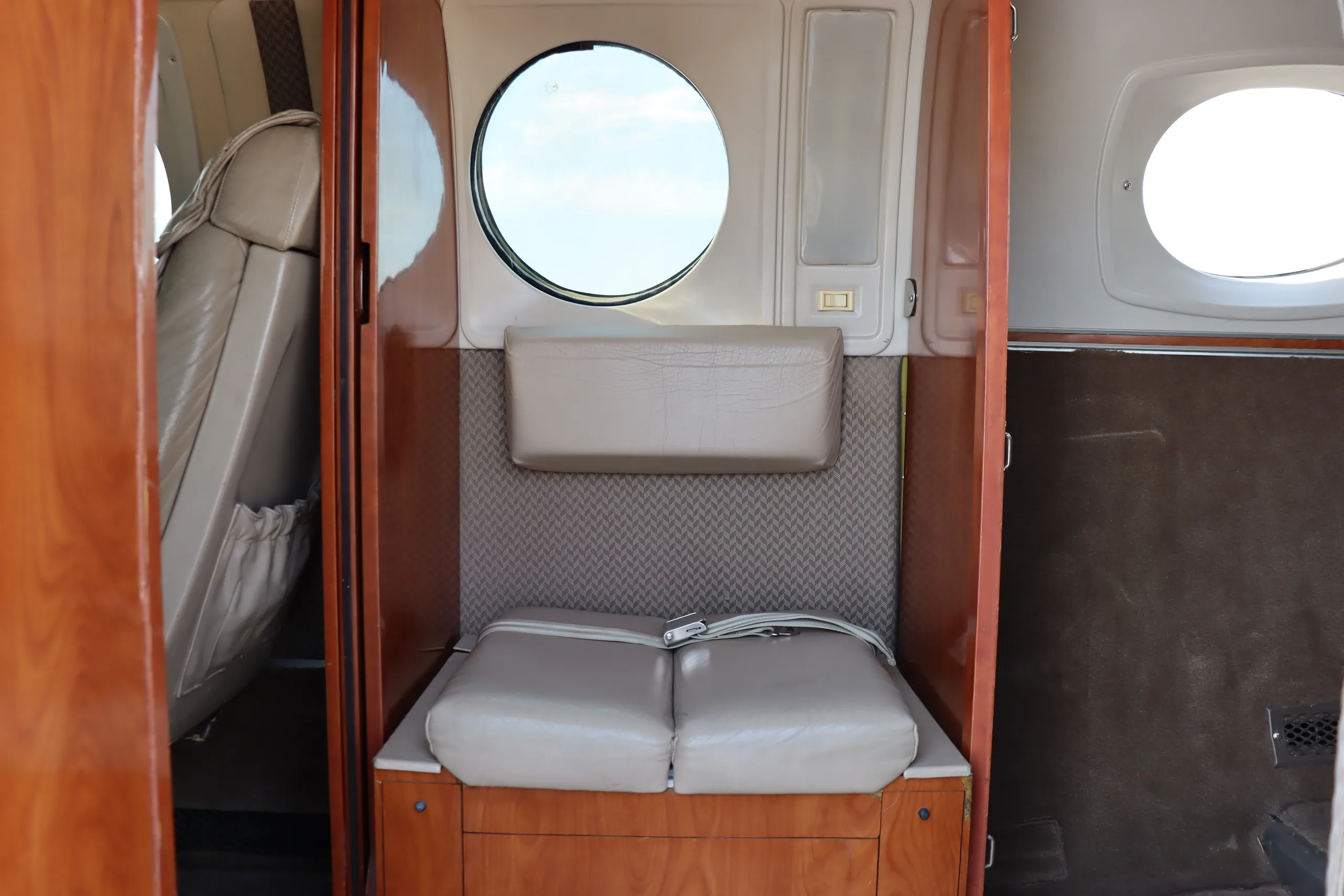 Cabin interior of a 1986 Beechcraft King Air B200.