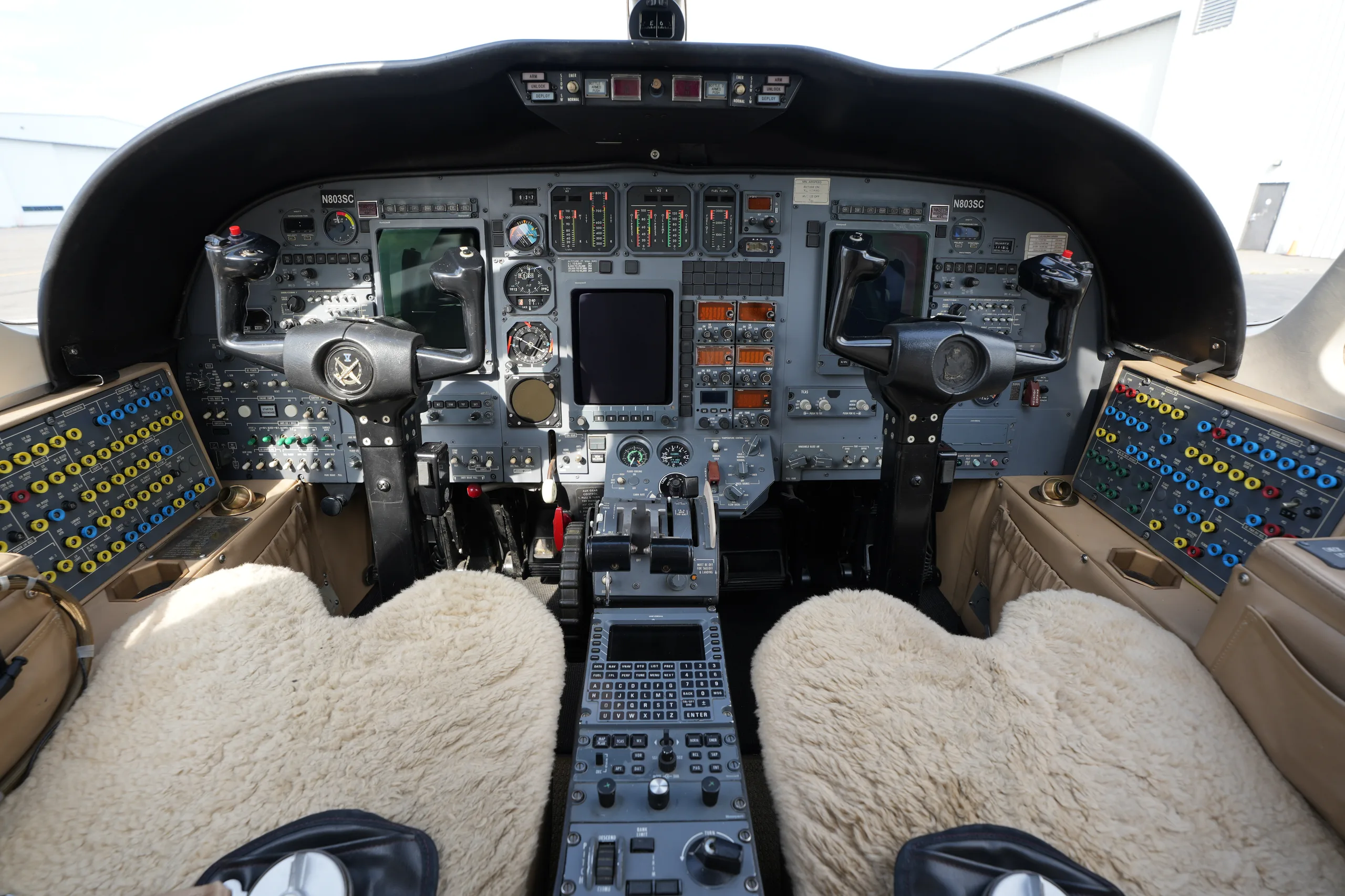 Cockpit and instrument panel of a 1995 Cessna Citation Ultra, 560-0287.