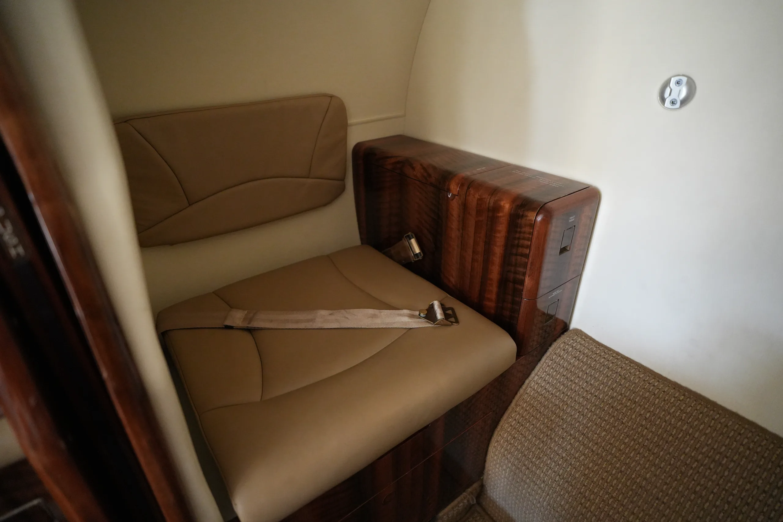 Cabin interior of a 1995 Cessna Citation Ultra, 560-0287.