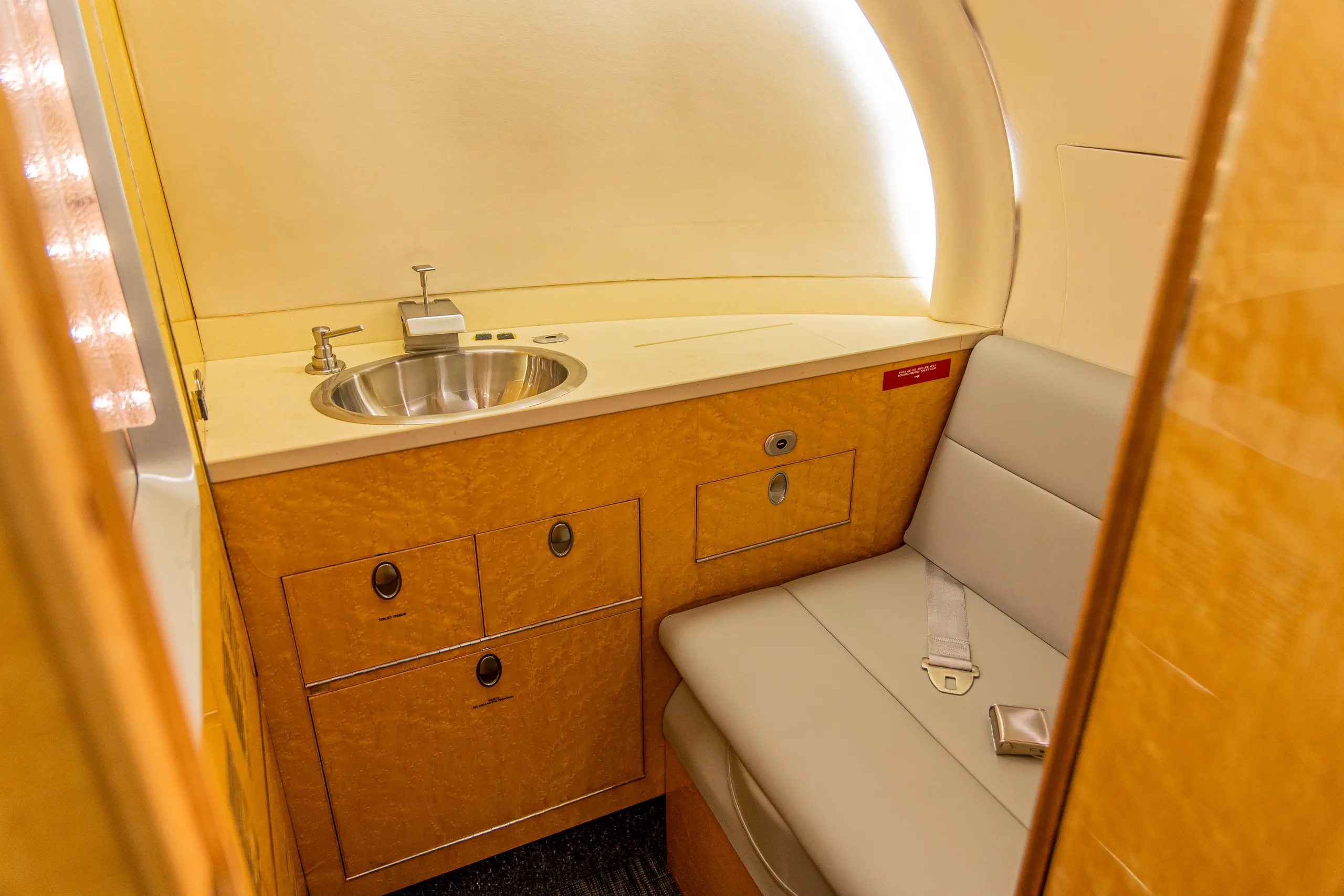Cabin interior of a 2003 Hawker 800XP, 258607.