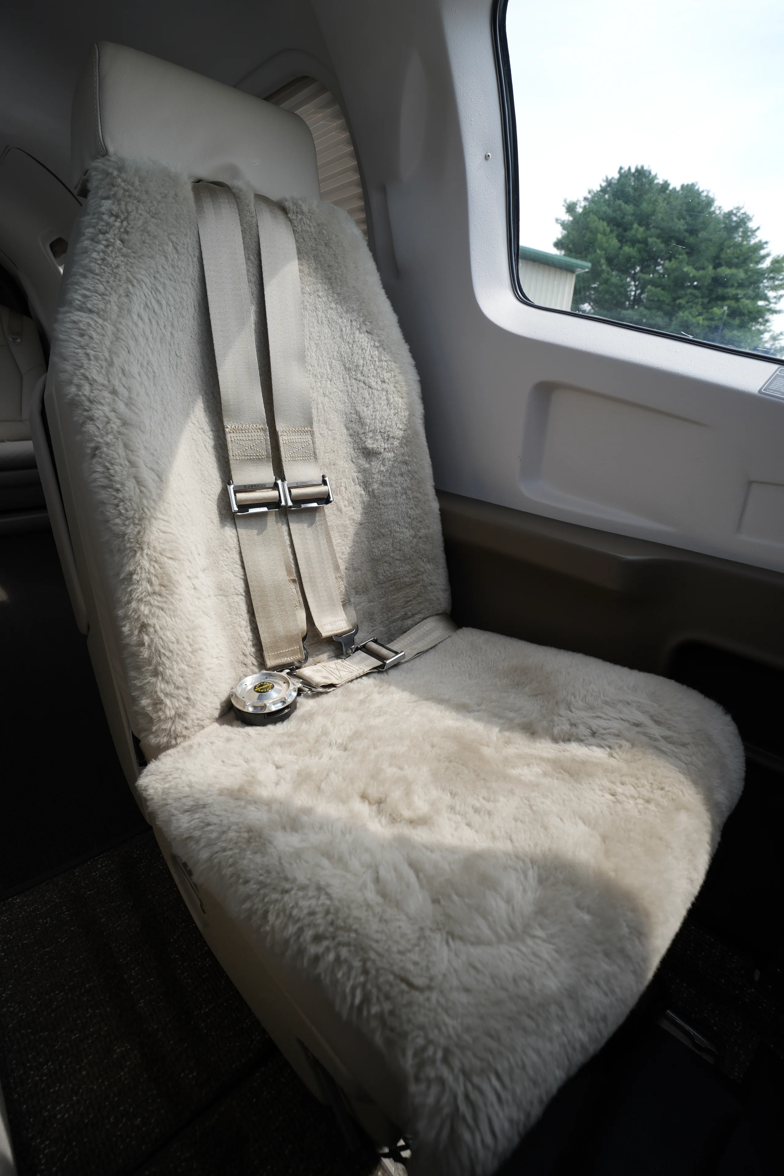Cabin interior of a 2005 Daher TBM 700C2, 318.