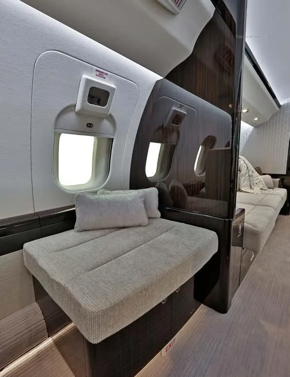M-cnzi - 2016 Bombardier Global 6000