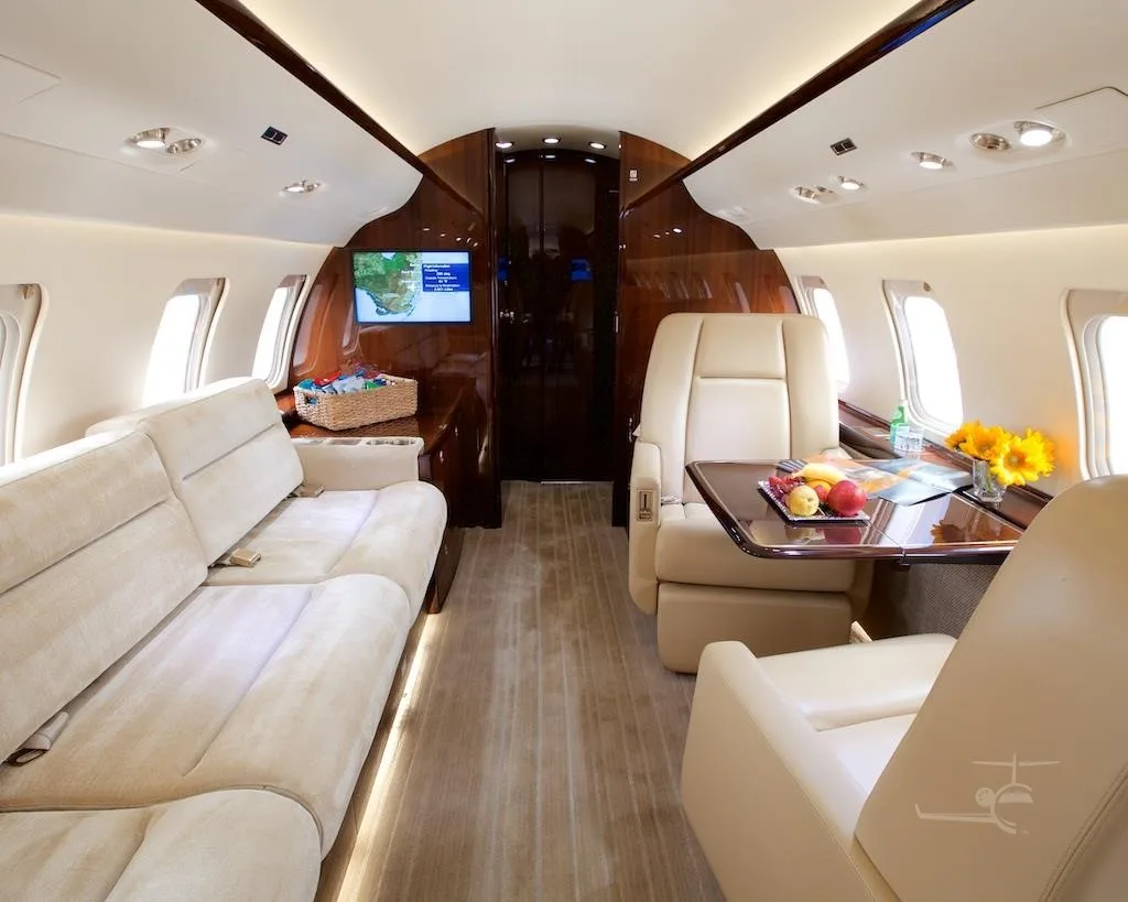 N156BF - 2013 Bombardier Challenger 605