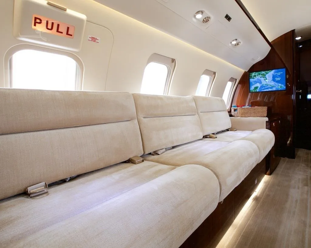 N156BF - 2013 Bombardier Challenger 605