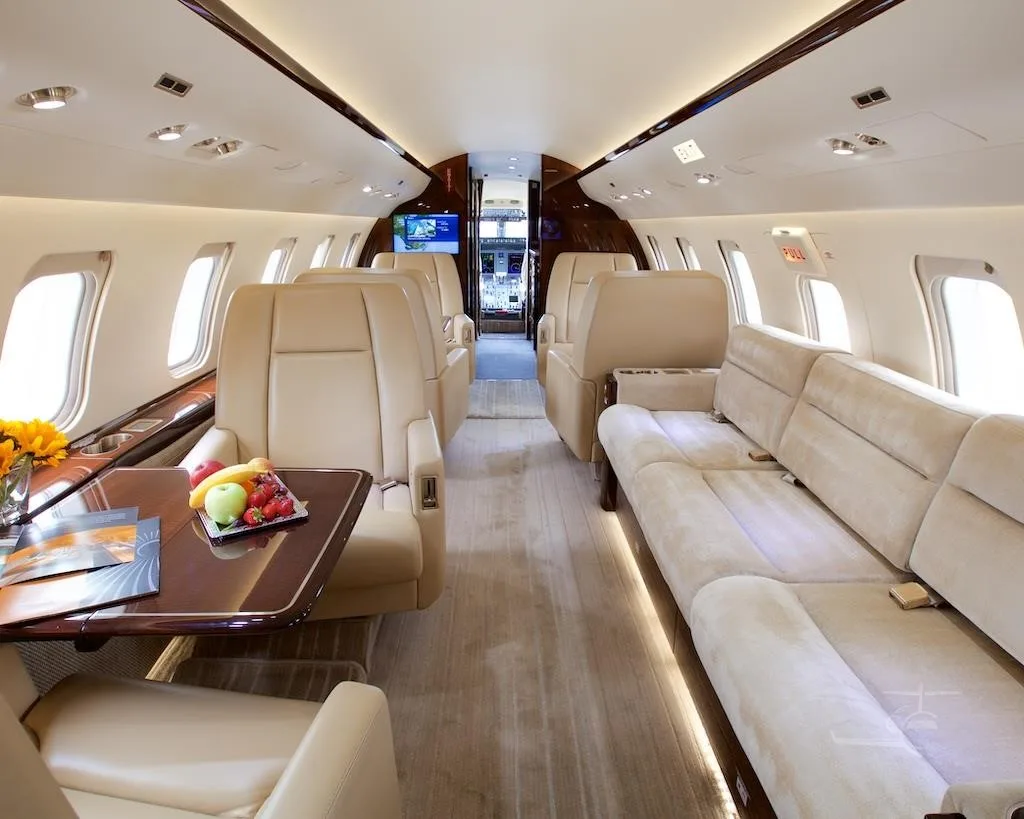 N156BF - 2013 Bombardier Challenger 605