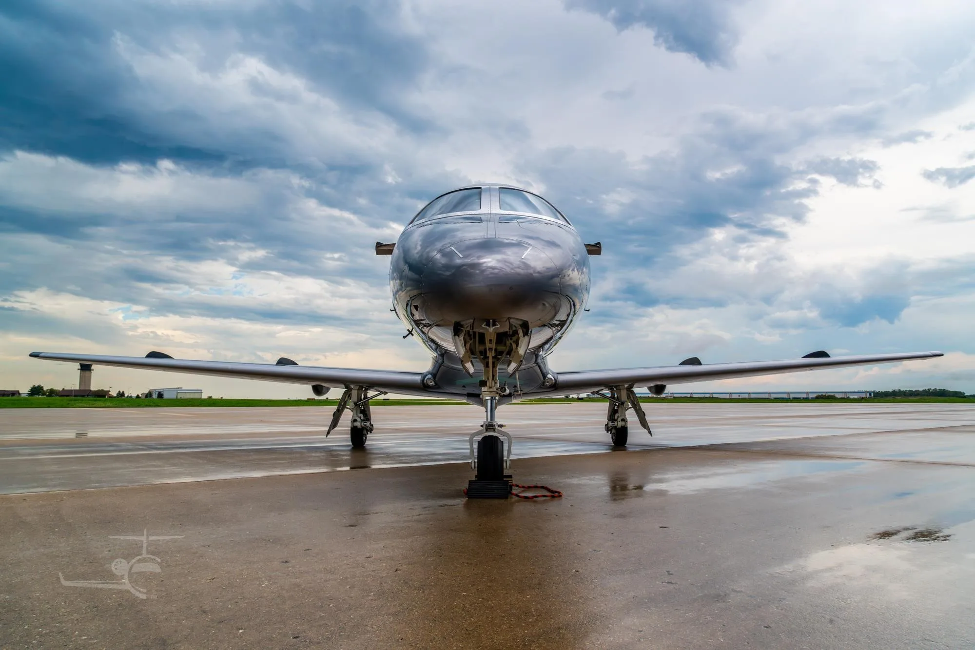 N1WB - 2010 Embraer Phenom 100EV