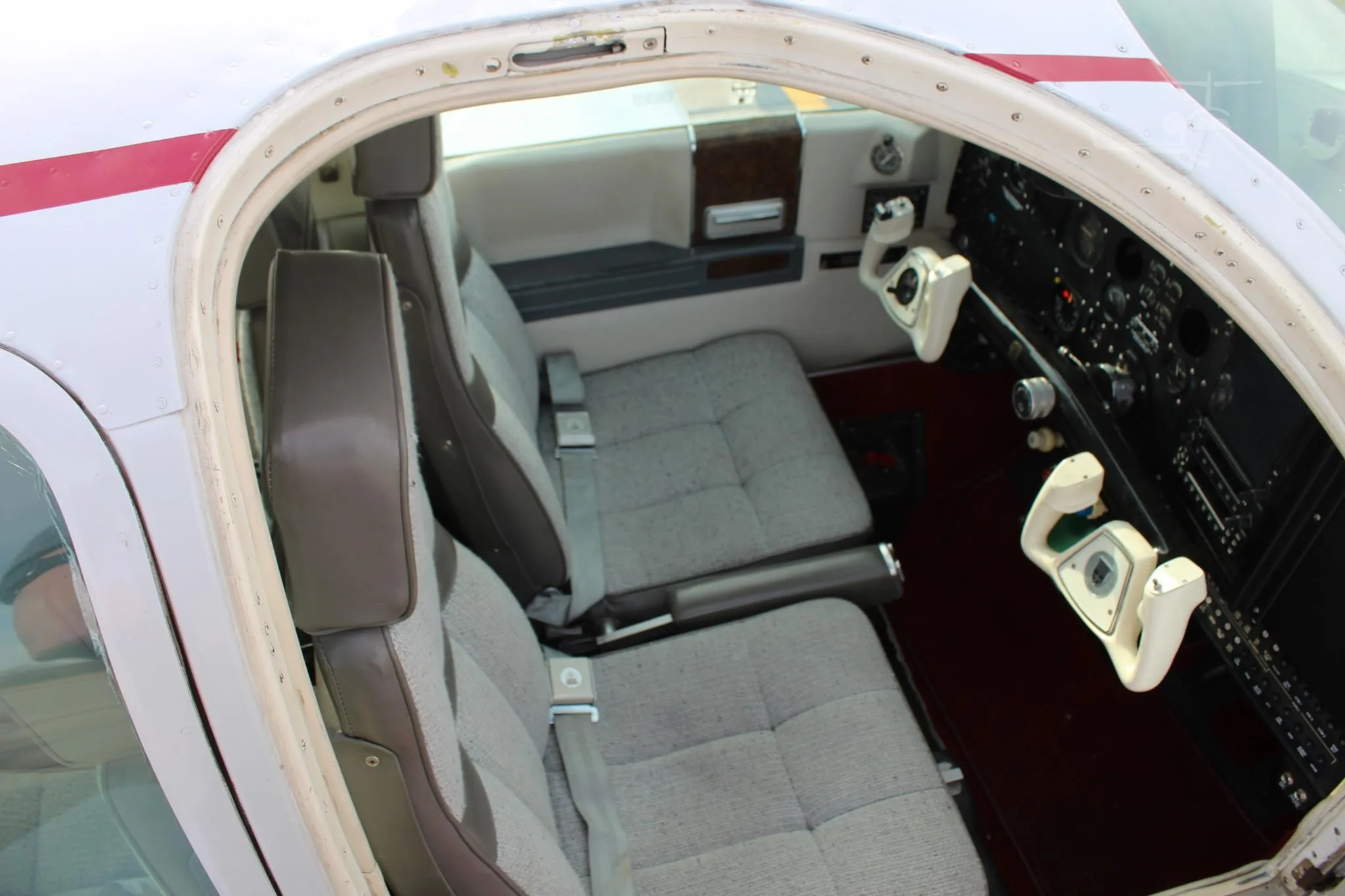 N4434W - 1975 Beechcraft A36 Bonanza