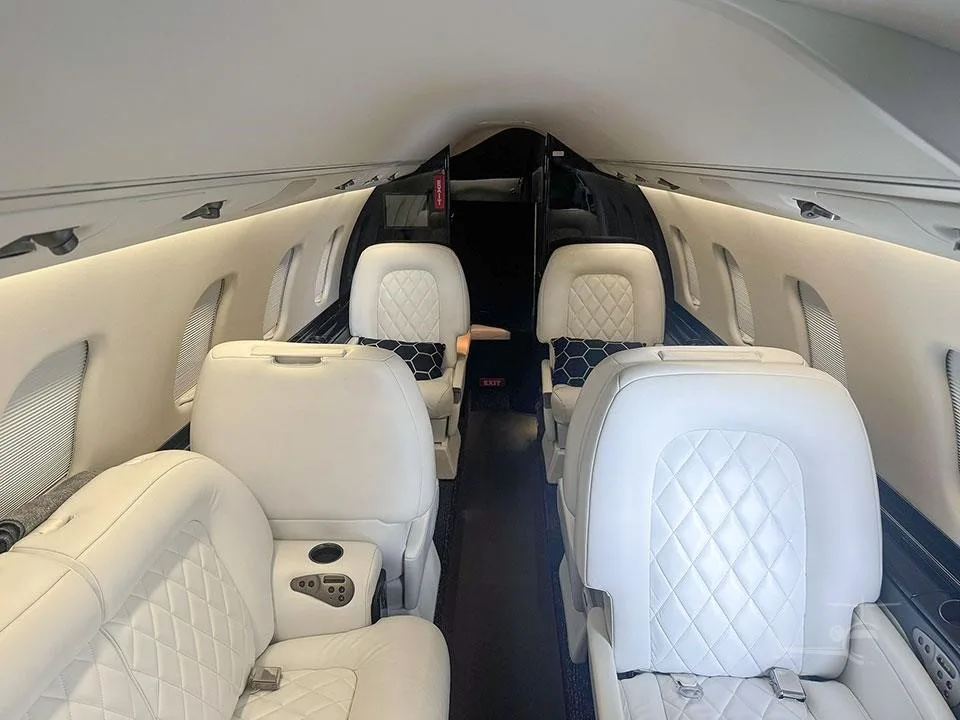 n552SK - 2001 LEARJET 60
