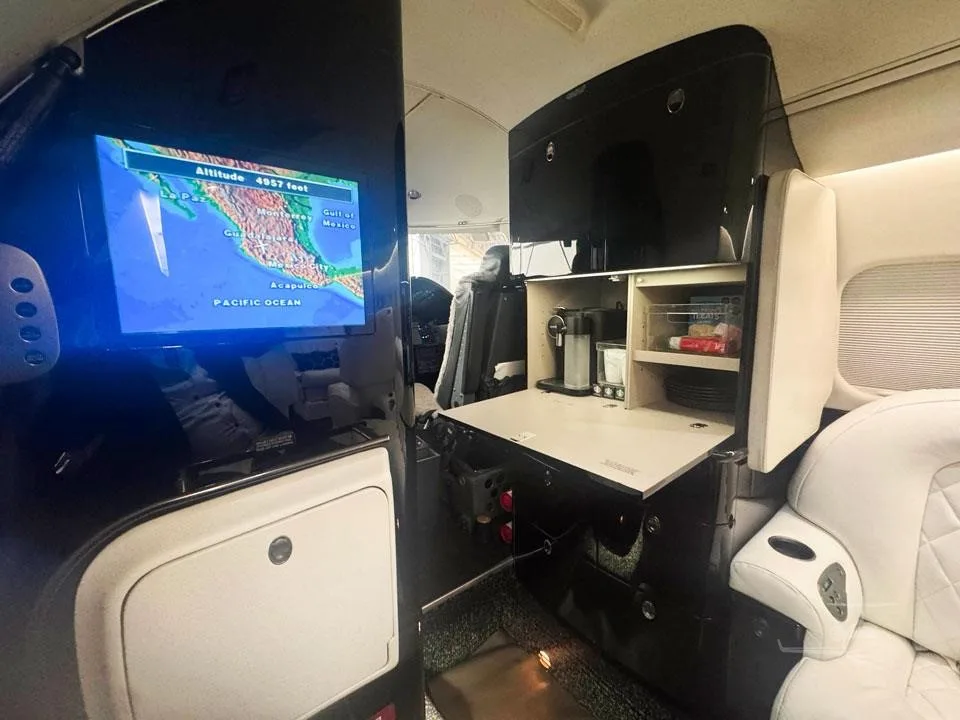 n552SK - 2001 LEARJET 60