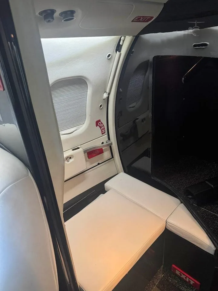 n552SK - 2001 LEARJET 60